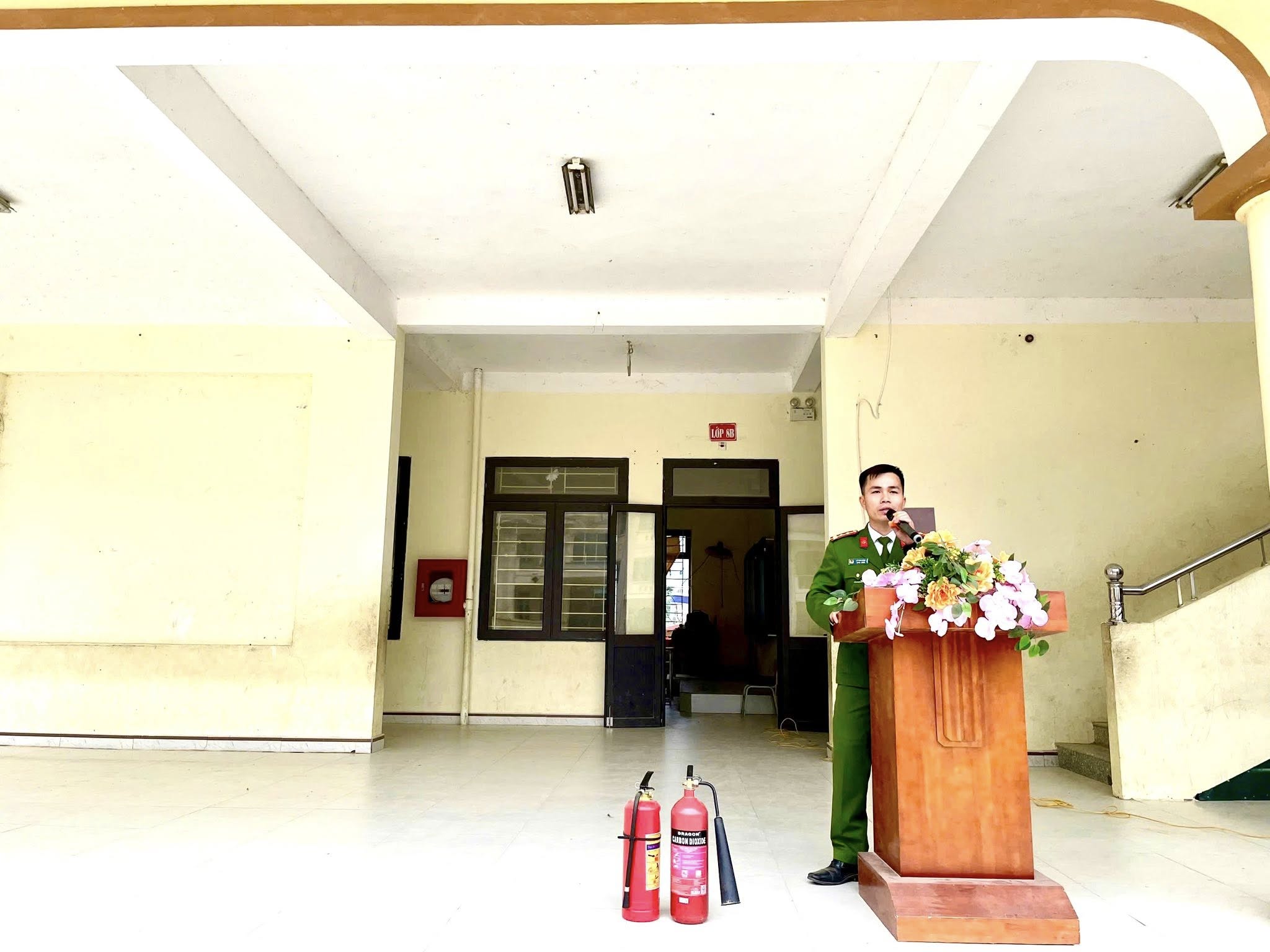 GIEO MẦM Ý THỨC PHÁP LUẬT, LAN TỎA BÌNH YÊN ĐẾN TRƯỜNG