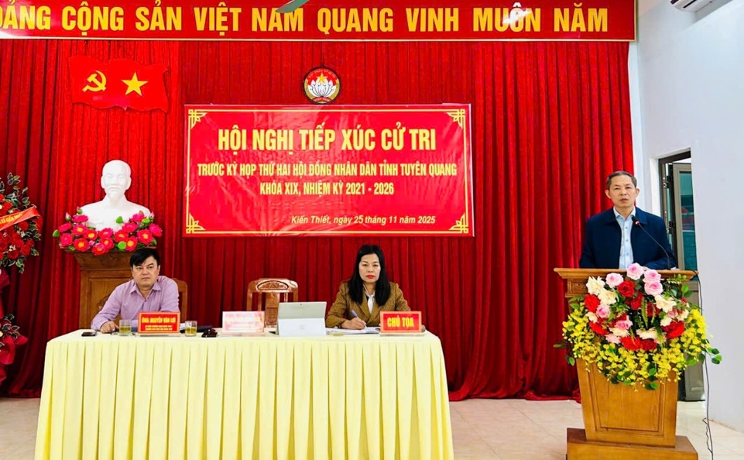 Giám đốc Sở Khoa học và Công nghệ tiếp xúc cử tri xã Kiến Thiết trước kỳ họp thứ 2 HĐND tỉnh