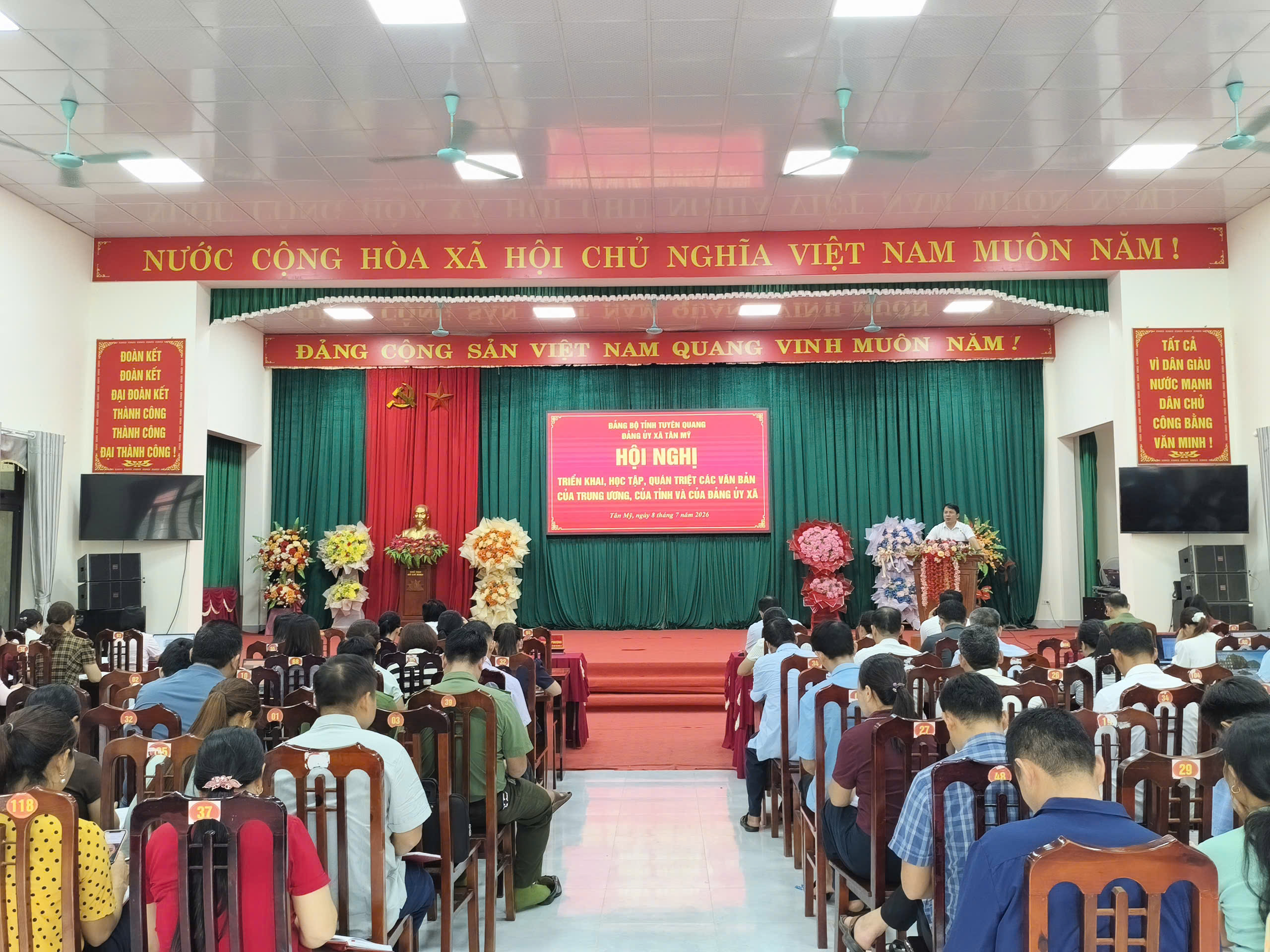 TÂN MỸ: TỔ CHỨC HỘI NGHỊ TRIỂN KHAI, HỌC TẬP QUÁN TRIỆT CÁC VĂN BẢN CỦA TRUNG ƯƠNG, CỦA TỈNH ỦY VÀ CỦA ĐẢNG ỦY XÃ