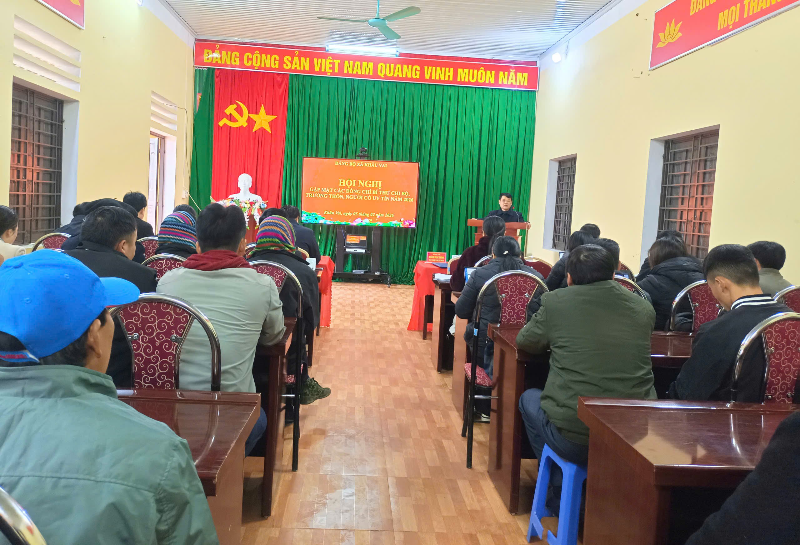 Hội  nghị gặp mặt các đồng chí Bí thư Chi bộ, trưởng thôn và người uy tín năm 2026