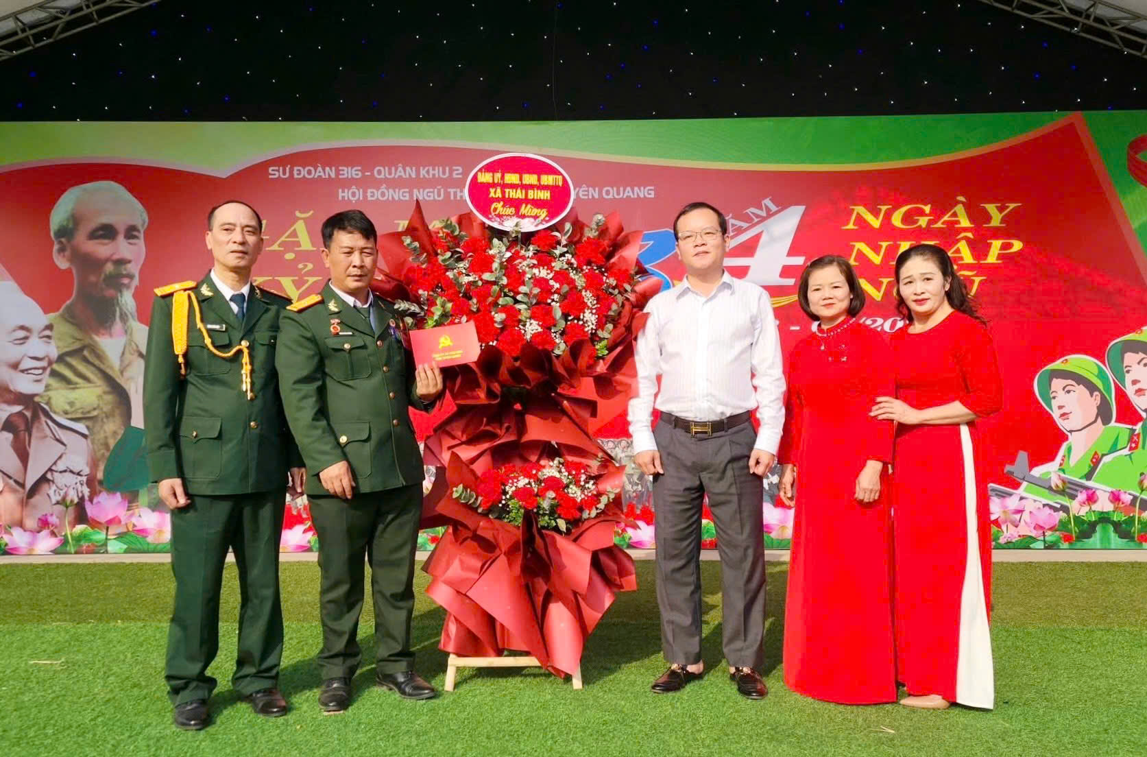 Gặp mặt hội đồng ngũ tháng 3/1992 thuộc sư đoàn 316 của tỉnh Tuyên Quang