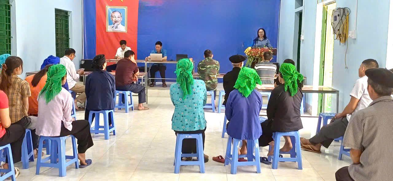 TỔ ĐẠI BIỂU HĐND XÃ YÊN MINH TIẾP XÚC CỬ TRI TẠI THÔN BÓ MỚI