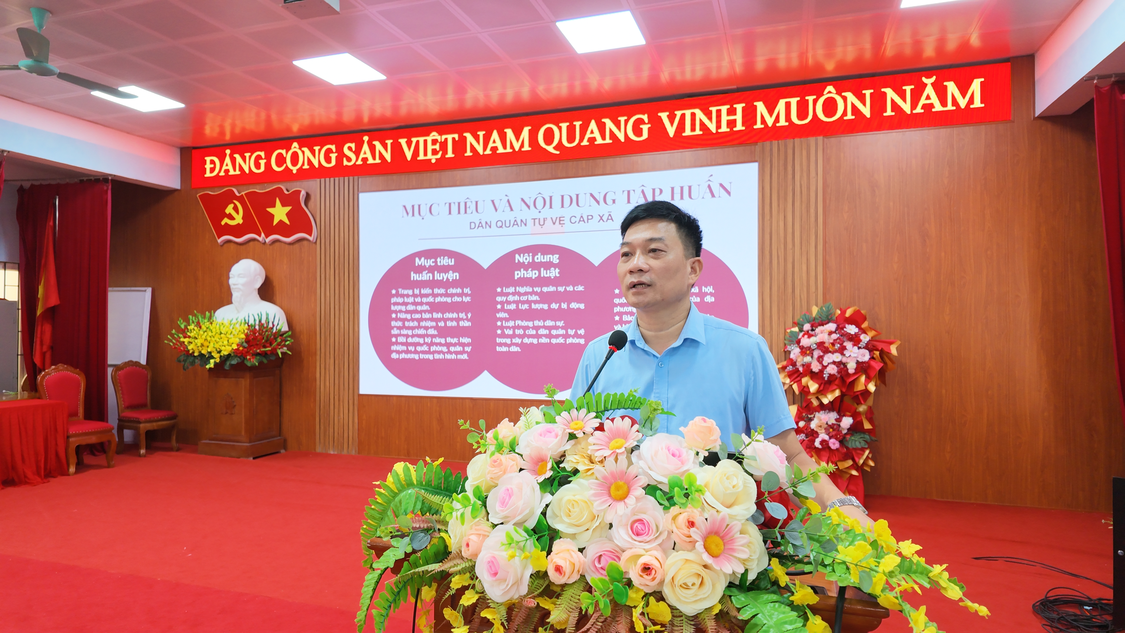 D&acirc;n qu&acirc;n 8.JPG