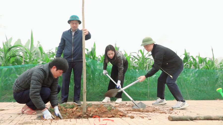 Bắc Quang phát động Ngày Cây xanh Việt Nam và Tổ chức lao động cộng sản tại thôn Minh Tâm