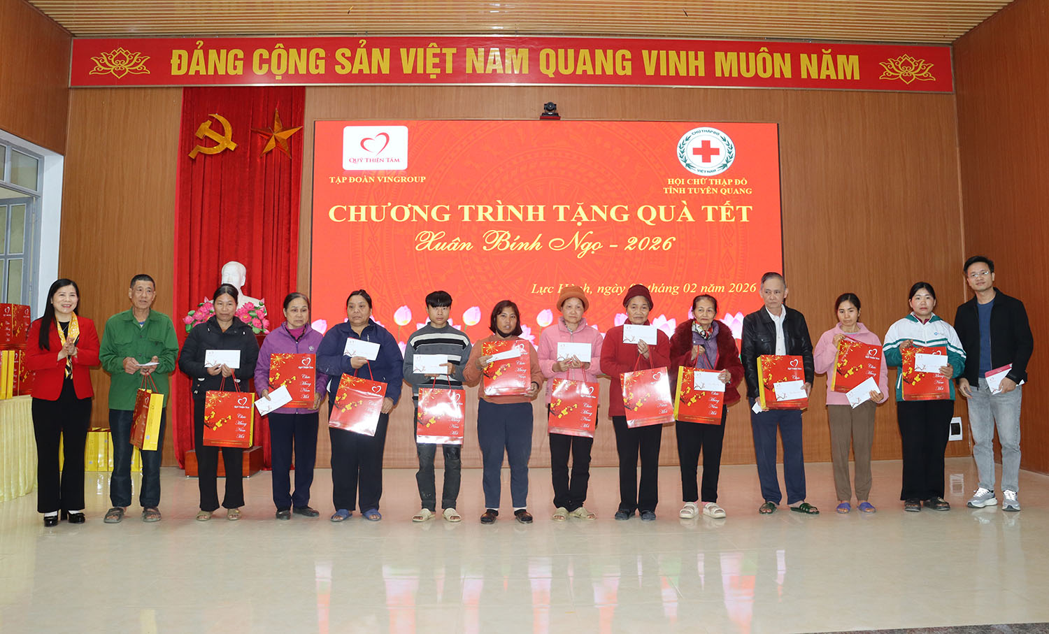 Quỹ Thiện Tâm tập đoàn Vingroup, Hội Chữ thập đỏ tỉnh Tuyên Quang tặng quà Tết Xuân Bính Ngọ tại xã Lực Hành