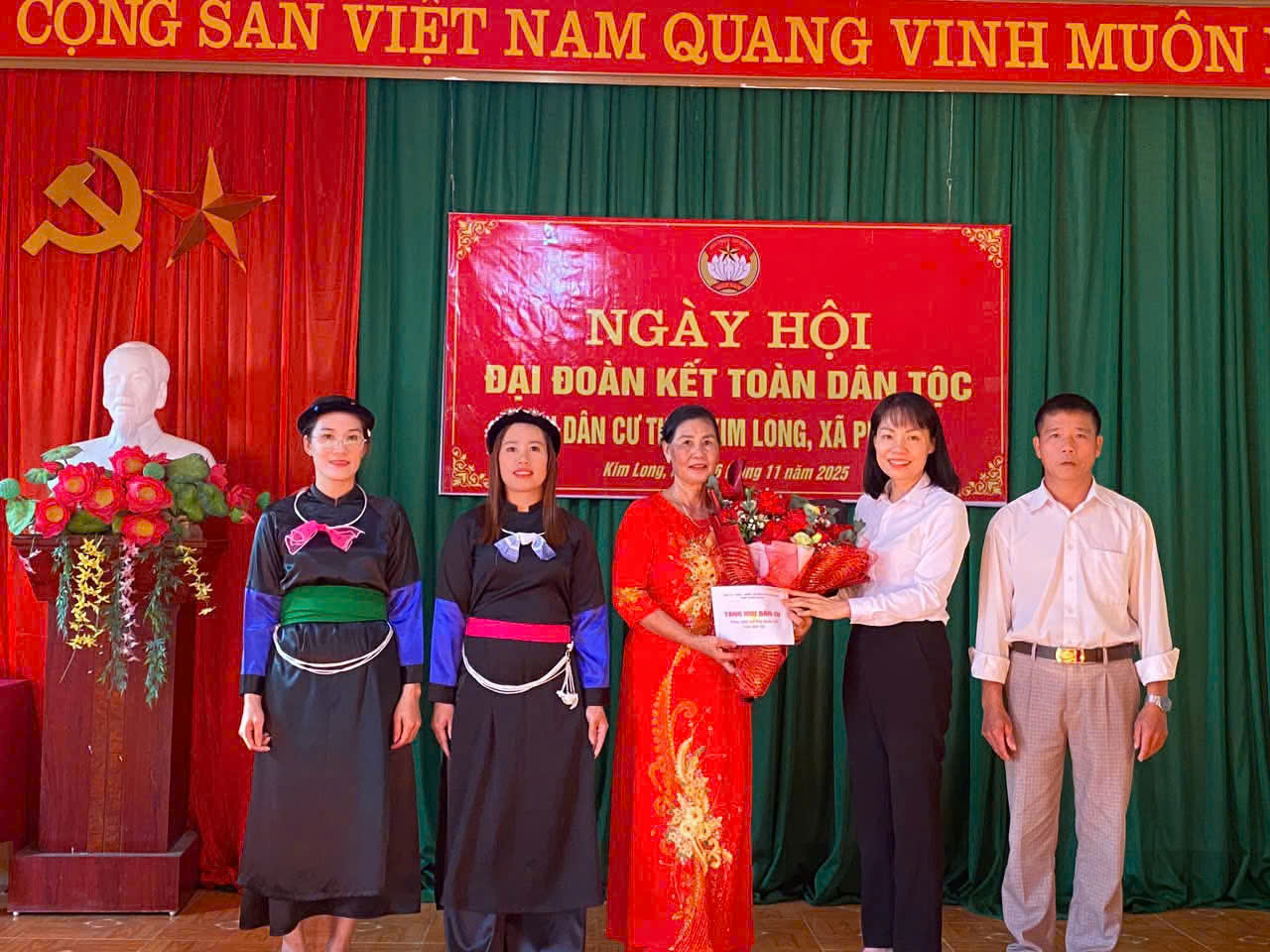 Xã Phù Lưu tổ chức Ngày hội Đại đoàn kết toàn dân tộc năm 2025