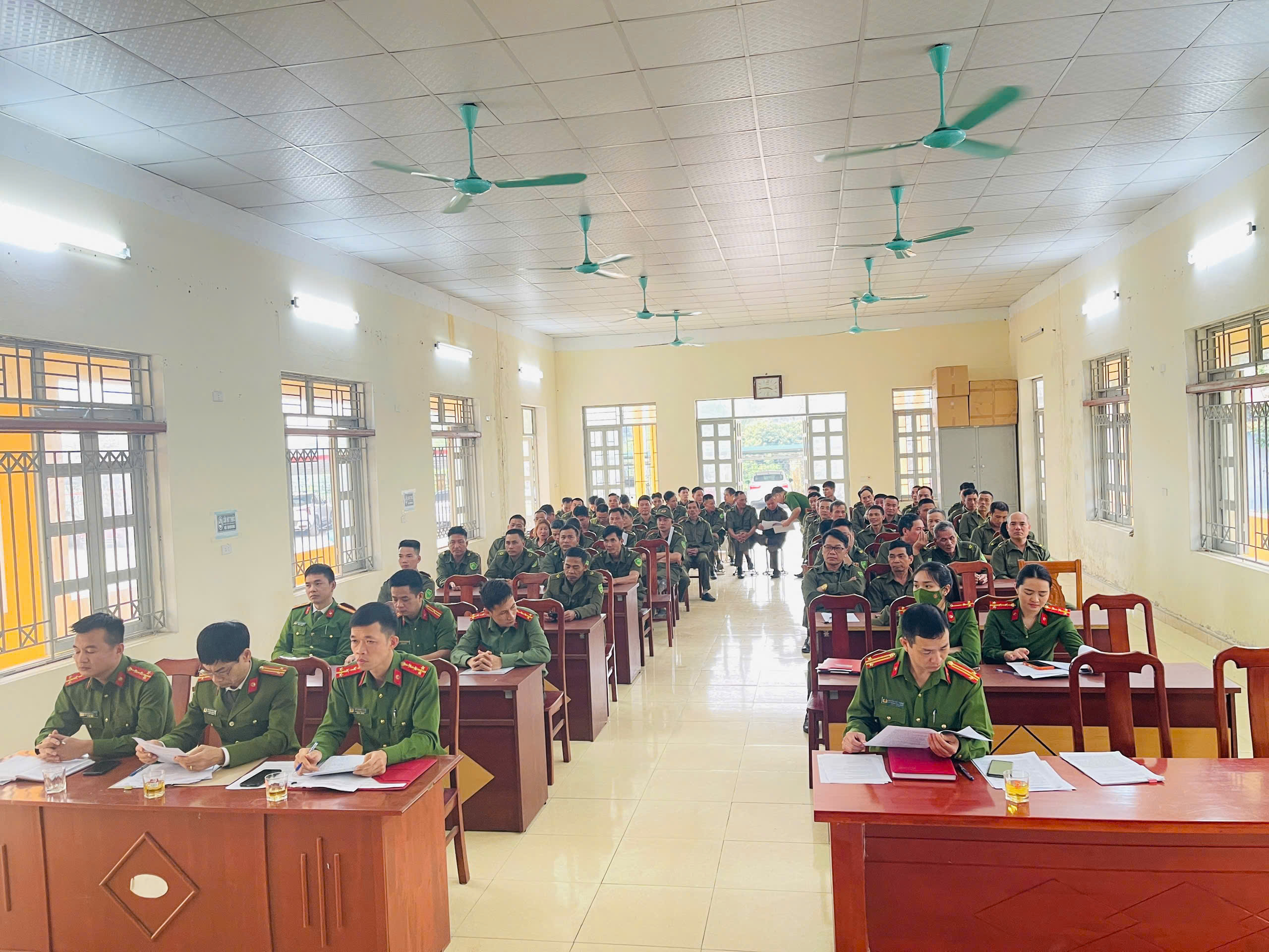 TRIỂN KHAI CÔNG TÁC BẢO ĐẢM ANTT BẦU CỬ ĐẠI BIỂU QUỐC HỘI KHÓA XVI VÀ ĐẠI BIỂU HĐND CÁC CẤP NHIỆM KỲ 2026 - 2031