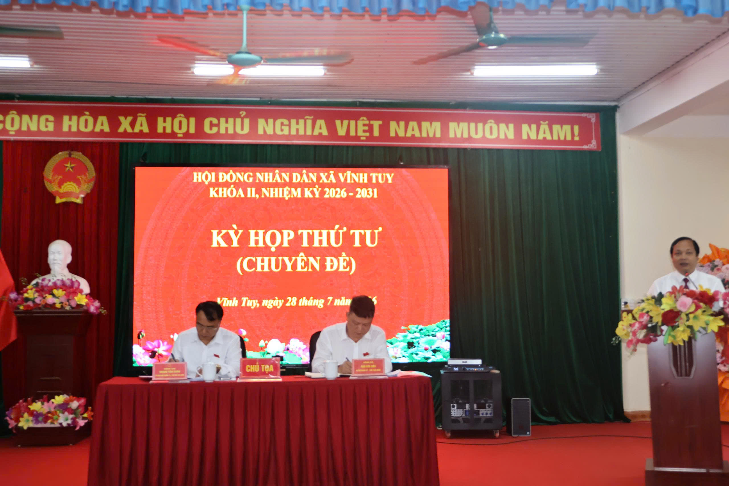 Kỳ họp HĐND xã s Cường ph biểu.jpg