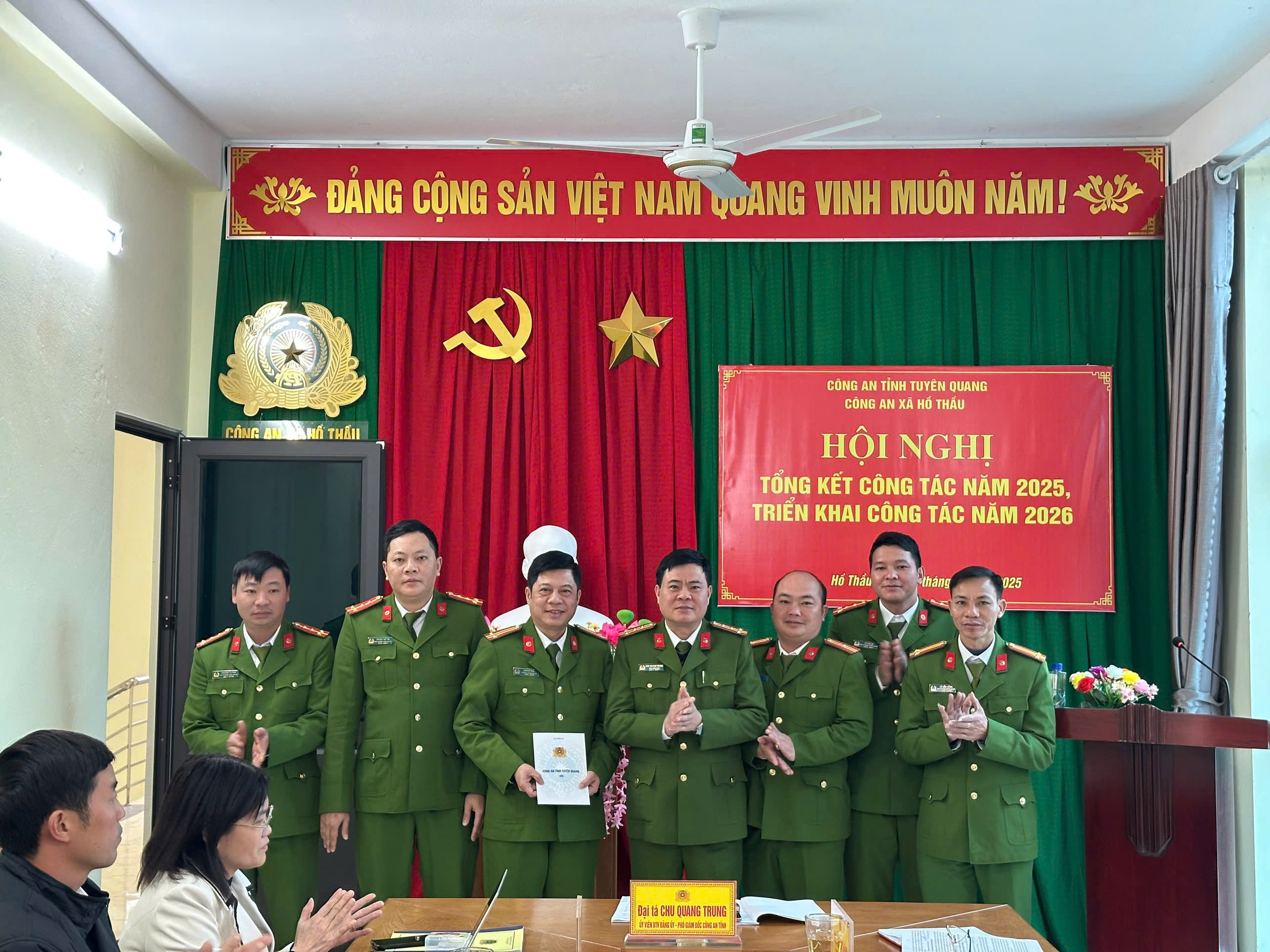 CÔNG AN XÃ HỒ THẦU TỔ CHỨC HỘI NGHỊ TỔNG KẾT CÔNG TÁC NĂM 2025