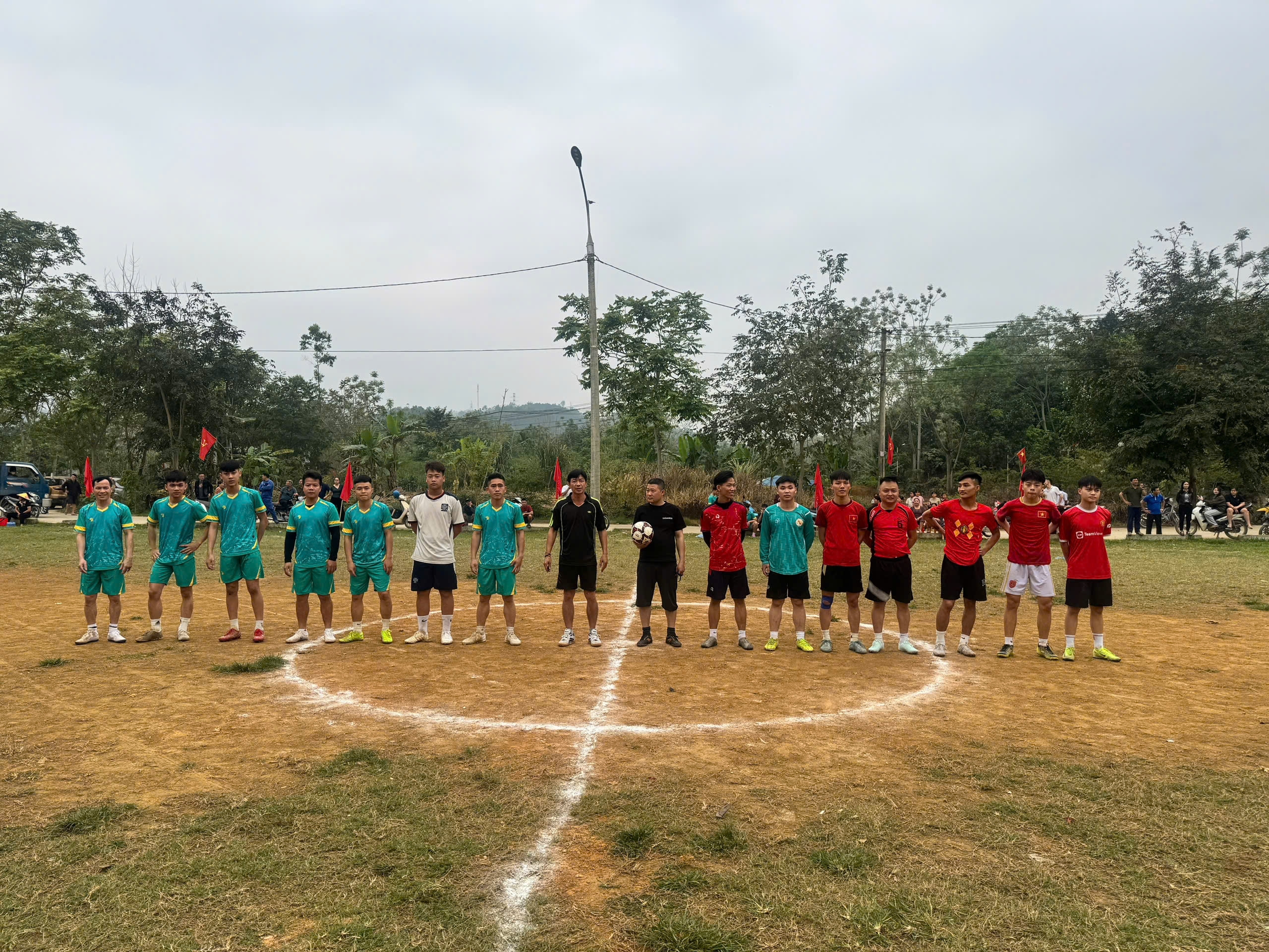 B&oacute;ng đ&aacute;3.jpg