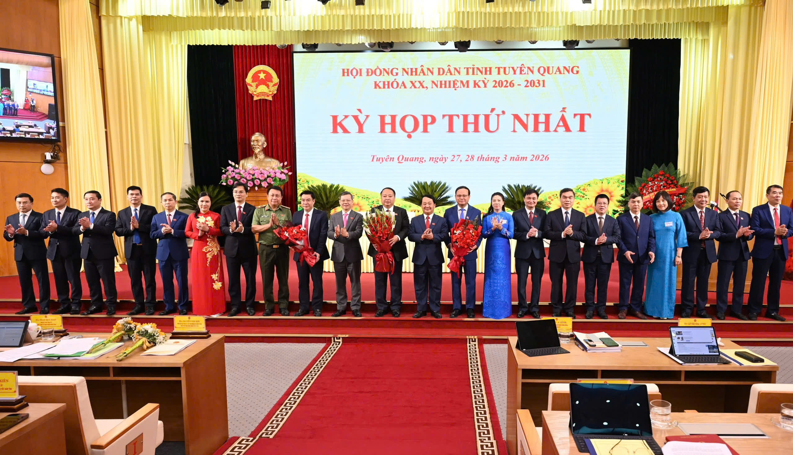 Kỳ họp thứ Nhất HĐND tỉnh khóa XX: Bầu các chức danh lãnh đạo HĐND, UBND tỉnh