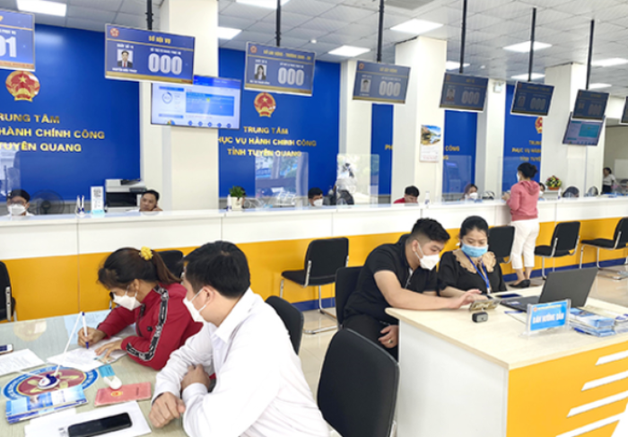 Tiếp tục cắt giảm, đơn giản hóa thủ tục hành chính