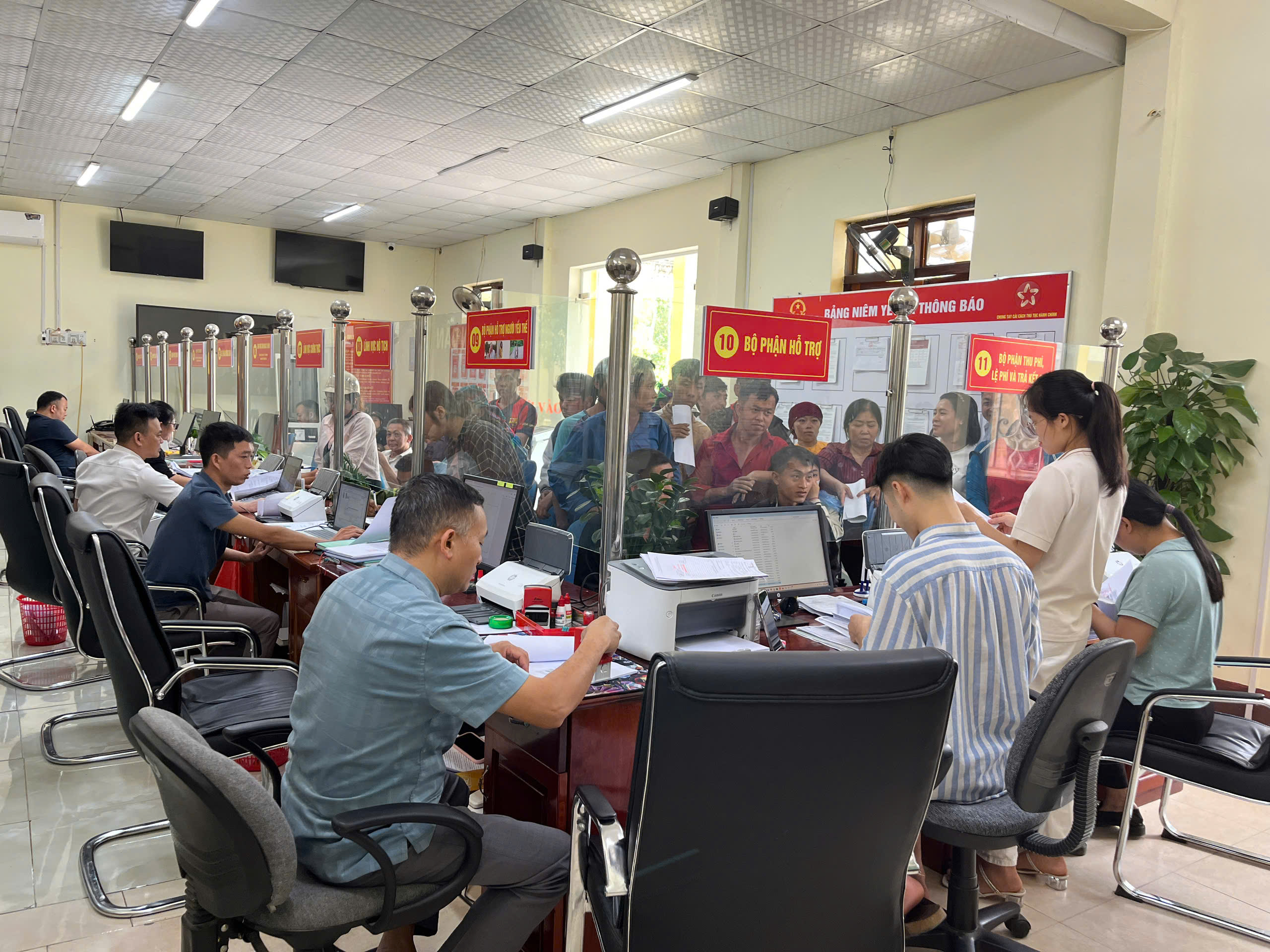 ĐÁNH GIÁ KẾT QUẢ VÀ MỨC ĐỘ HÀI LÒNG CỦA NGƯỜI DÂN TRONG GIẢI QUYẾT THỦ TỤC HÀNH CHÍNH TẠI XÃ YÊN MINH