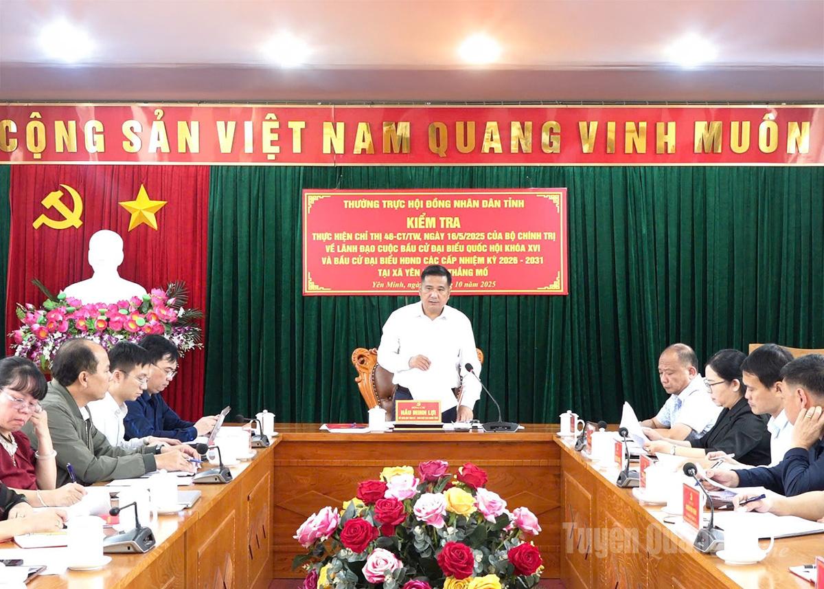 Đồng chí Hầu Minh Lợi làm việc với các xã Yên Minh và Thắng Mố