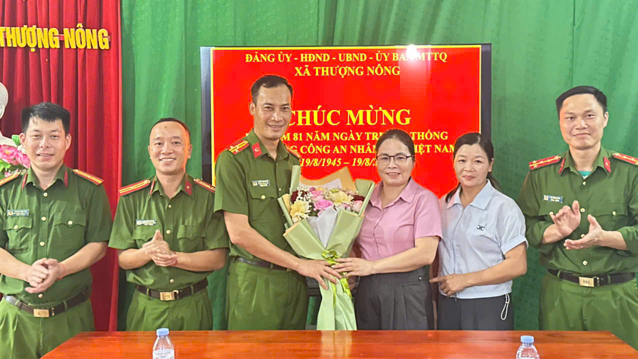 chúc mừng 1.jpg