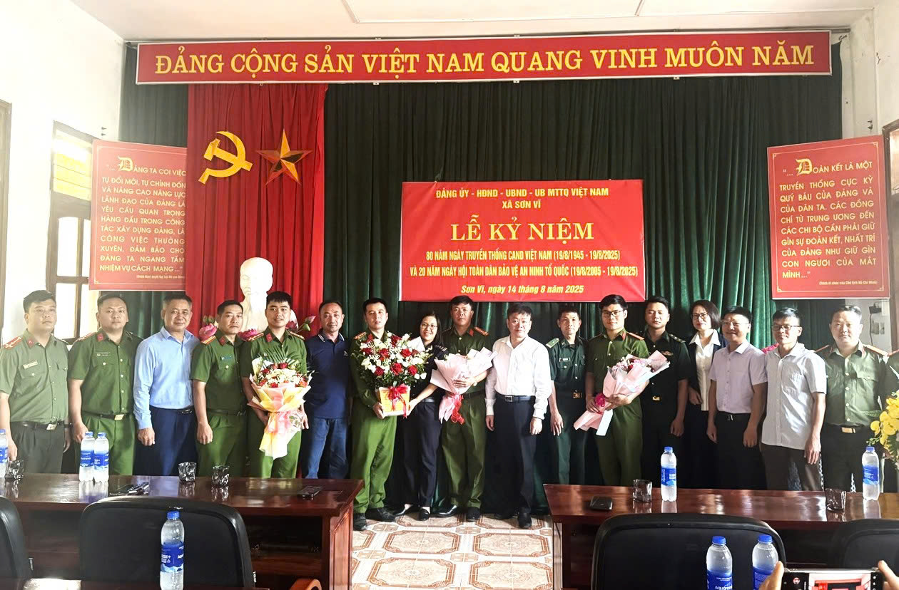 Xã Sơn Vĩ kỷ niệm 80 năm Ngày truyền thống CAND và 20 năm Ngày hội Toàn dân bảo vệ ANTQ