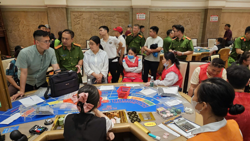TRIỆT PHÁ TỤ ĐIỂM TỔ CHỨC ĐÁNH BẠC VÀ ĐÁNH BẠC “NÚP BÓNG" KHU VUI CHƠI GIẢI TRÍ KHU VỰC BIÊN GIỚI