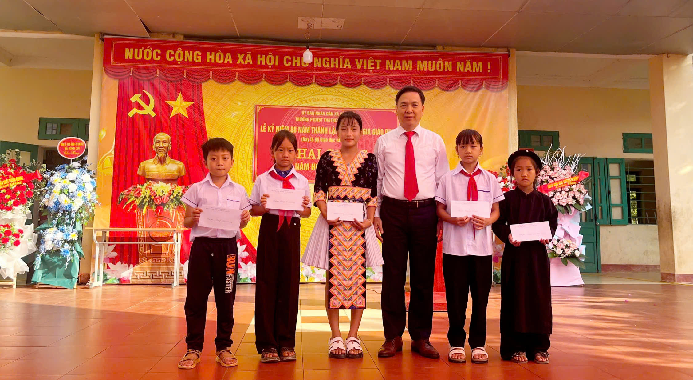 Sở  Y tế dự khai giảng năm học mới tại một số trường học trên địa bàn tỉnh