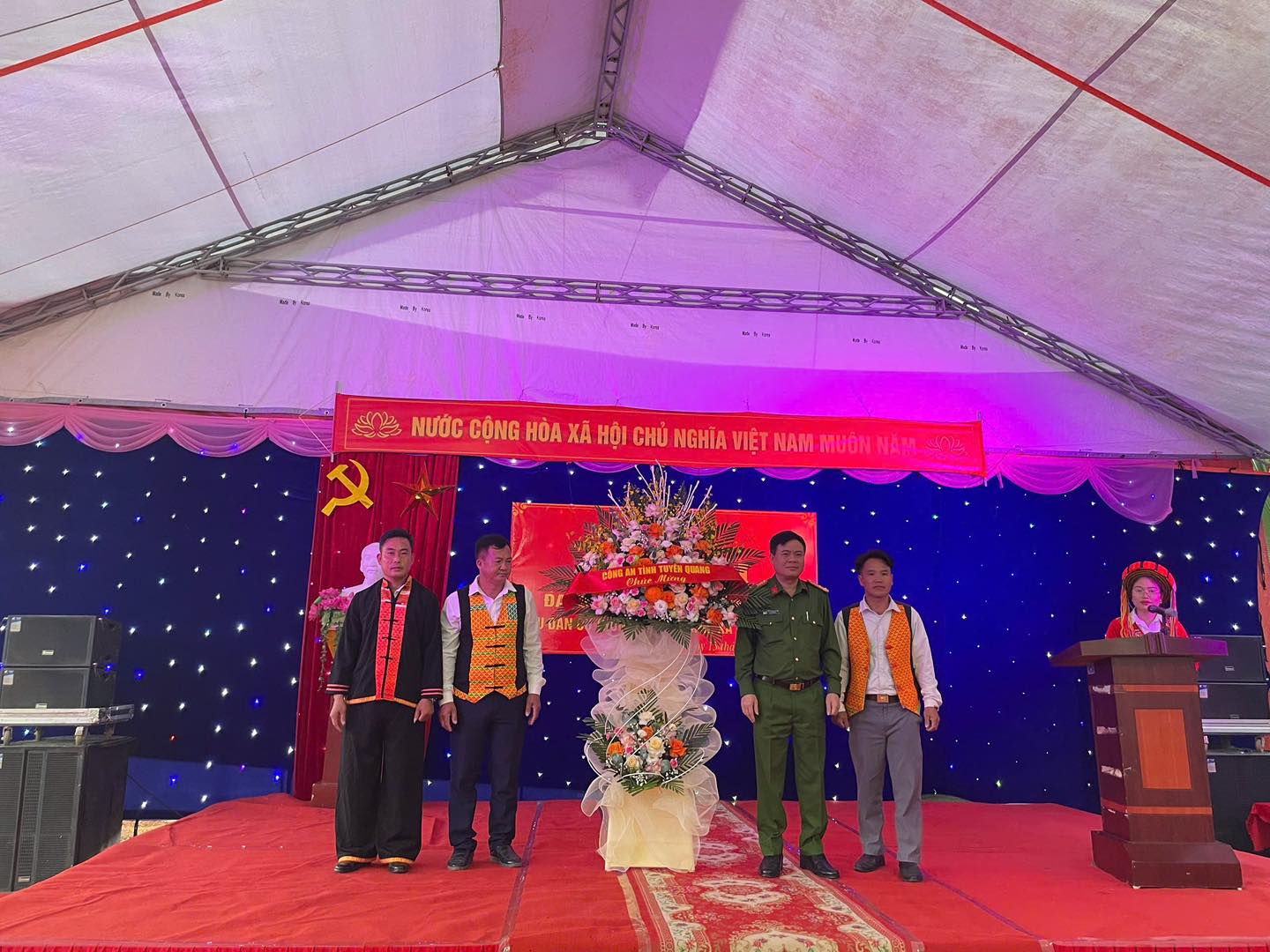 NGÀY HỘI Ở THƯỢNG MINH