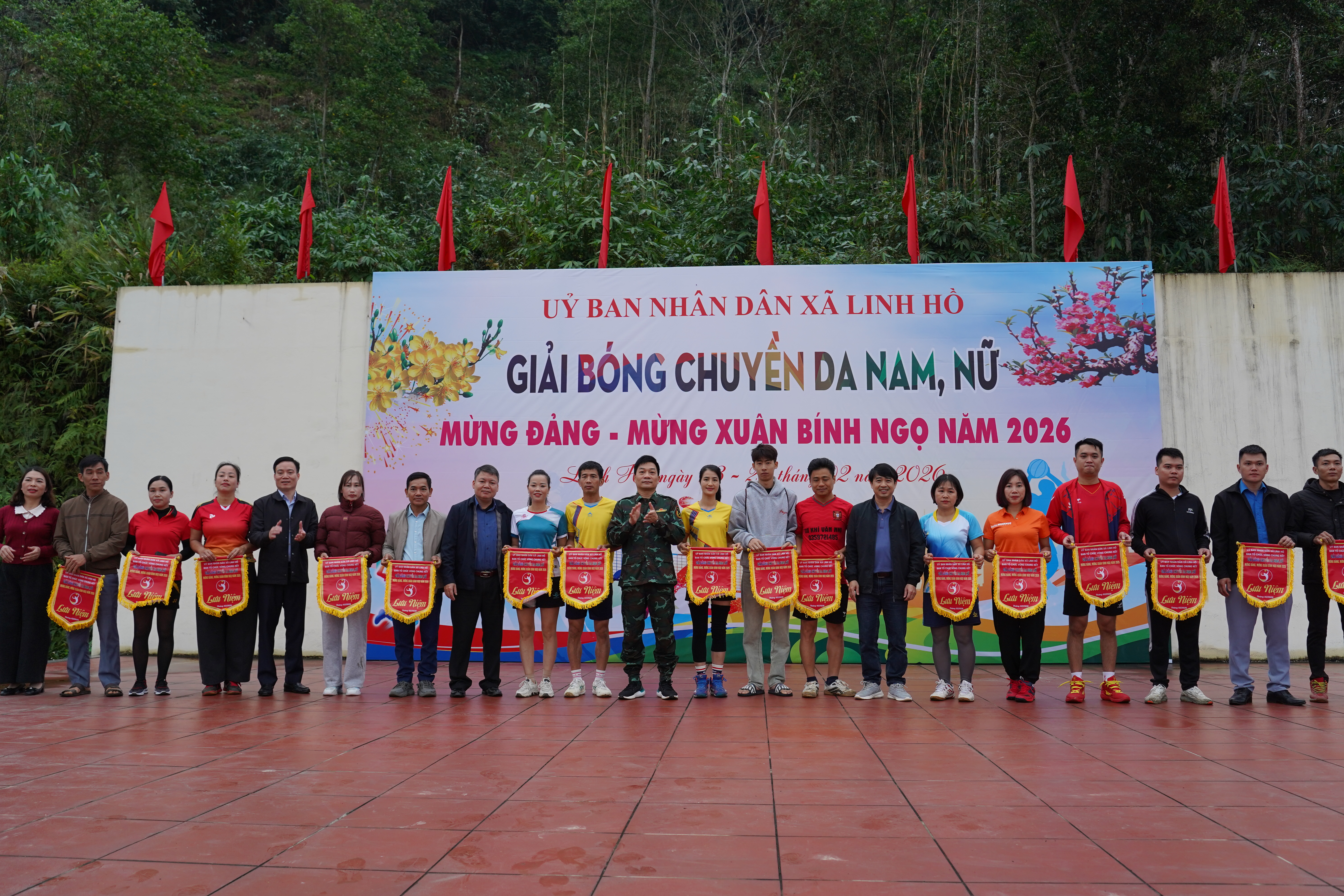 B&oacute;ng chuyền 4.JPG