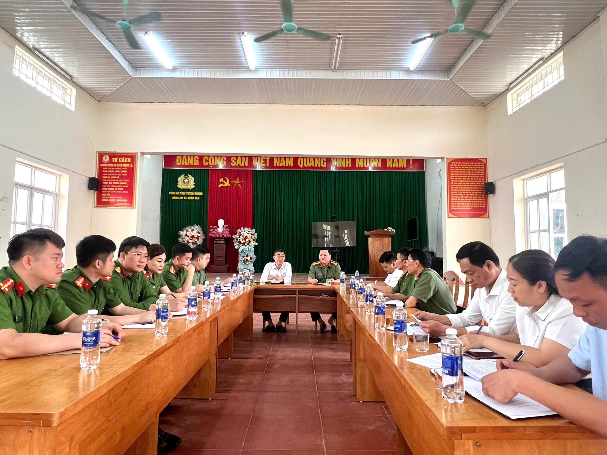 XUÂN VÂN - NÂNG CAO CHẤT LƯỢNG CÔNG TÁC XÂY DỰNG ĐẢNG TẠI CÔNG AN XÃ XUÂN VÂN