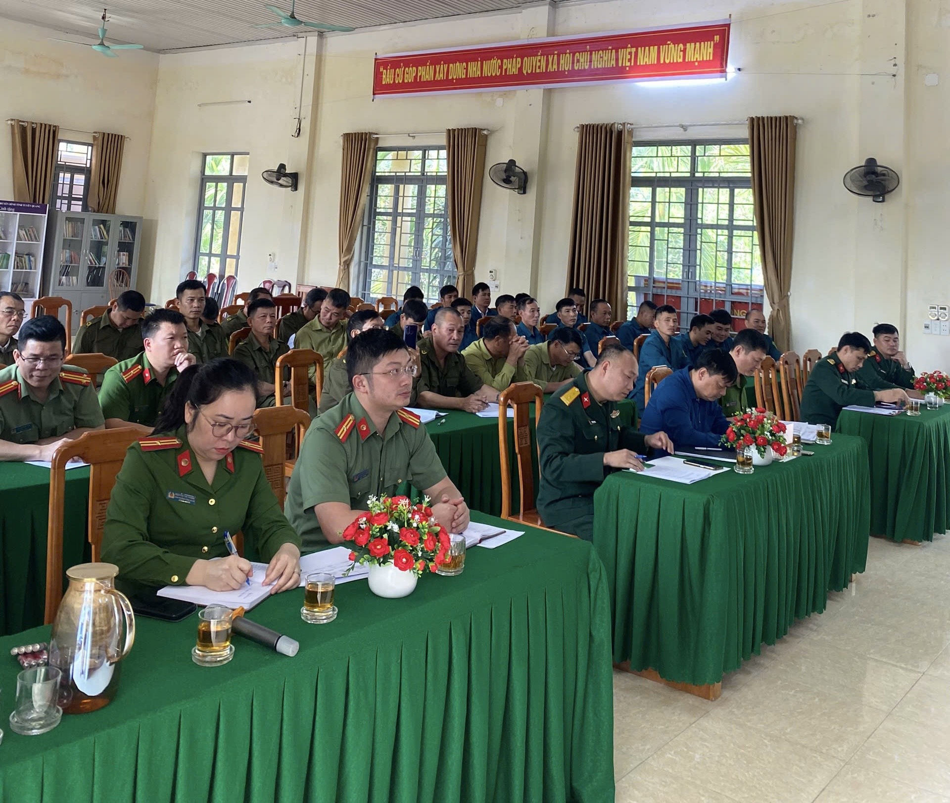 CÔNG AN XÃ THÁI BÌNH TỔ CHỨC HỘI NGHỊ GIAO BAN, TRIỂN KHAI PHƯƠNG ÁN BẢO ĐẢM AN NINH, TRẬT TỰ PHỤC VỤ BẦU CỬ 