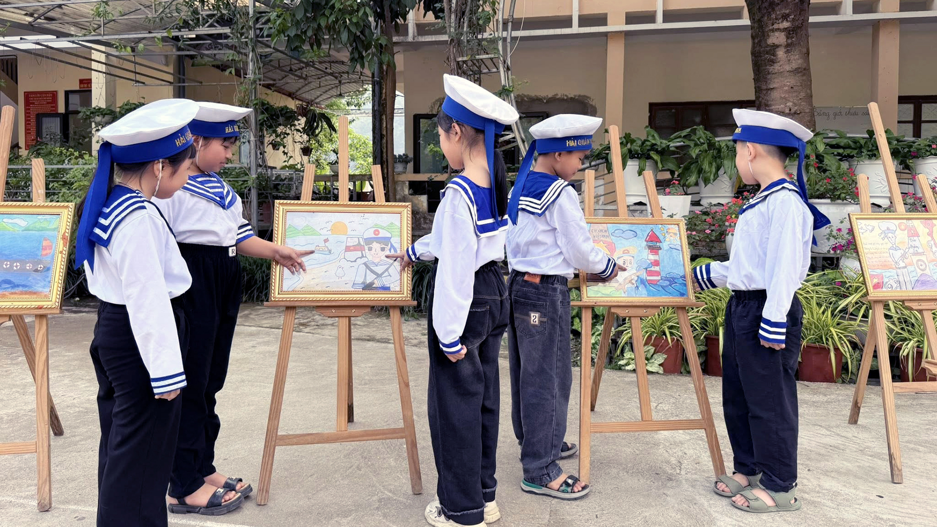 trải nghiệm em y&ecirc;u biển đảo (5).jpg