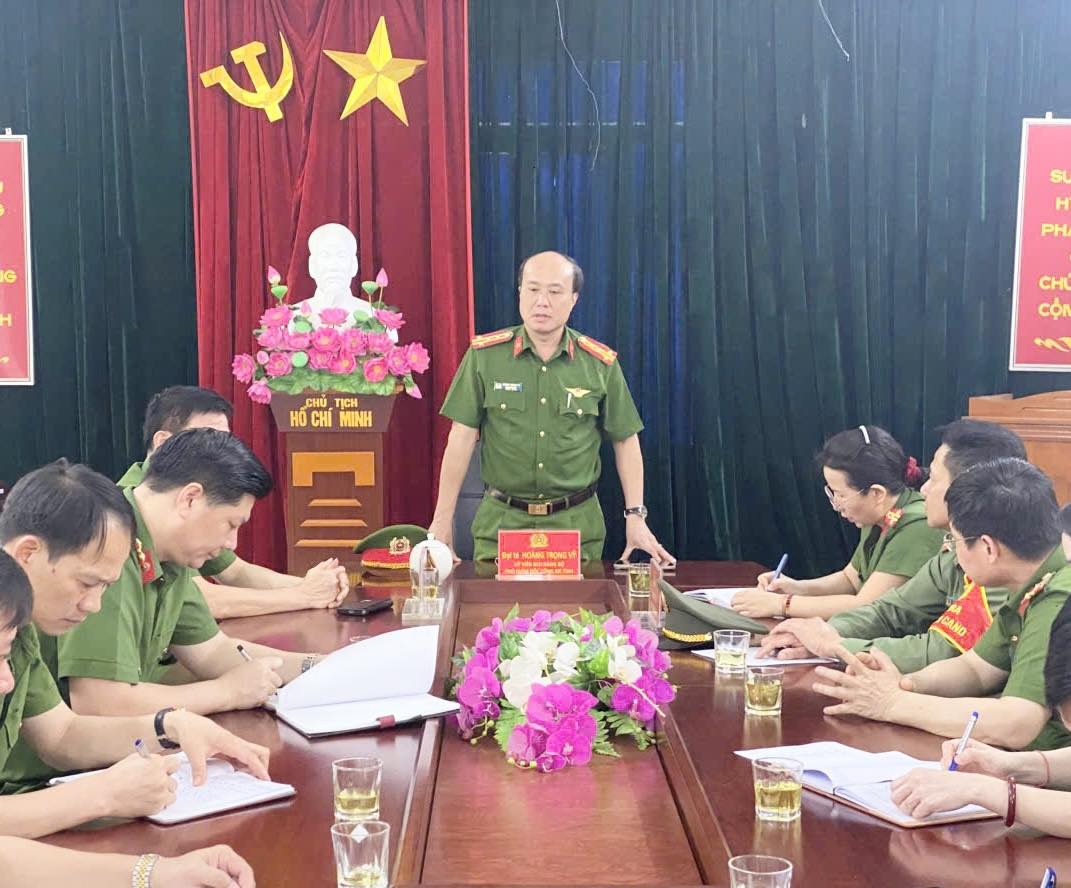 LÃNH ĐẠO CÔNG AN TỈNH KIỂM TRA CÔNG TÁC TẠI CÁC ĐƠN VỊ