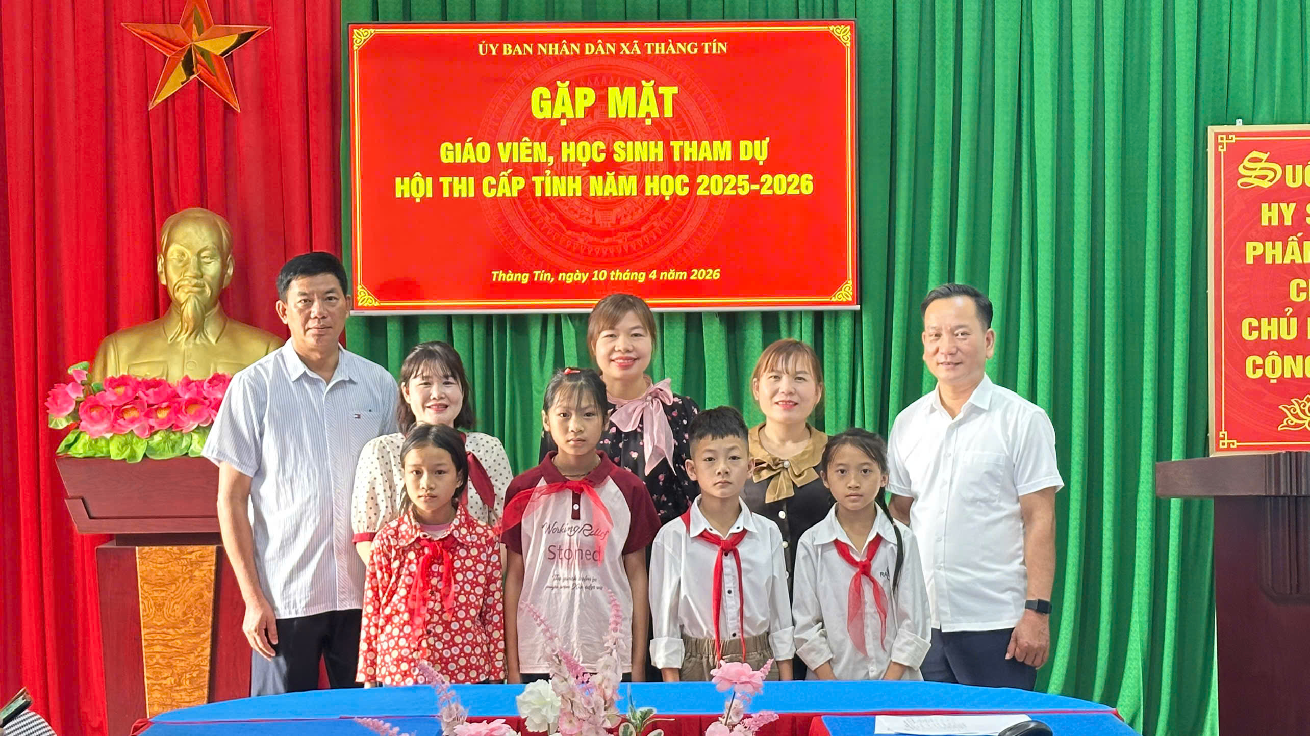 Xã Thàng Tín gặp mặt giáo viên và học sinh tham gia hội thi cấp tỉnh