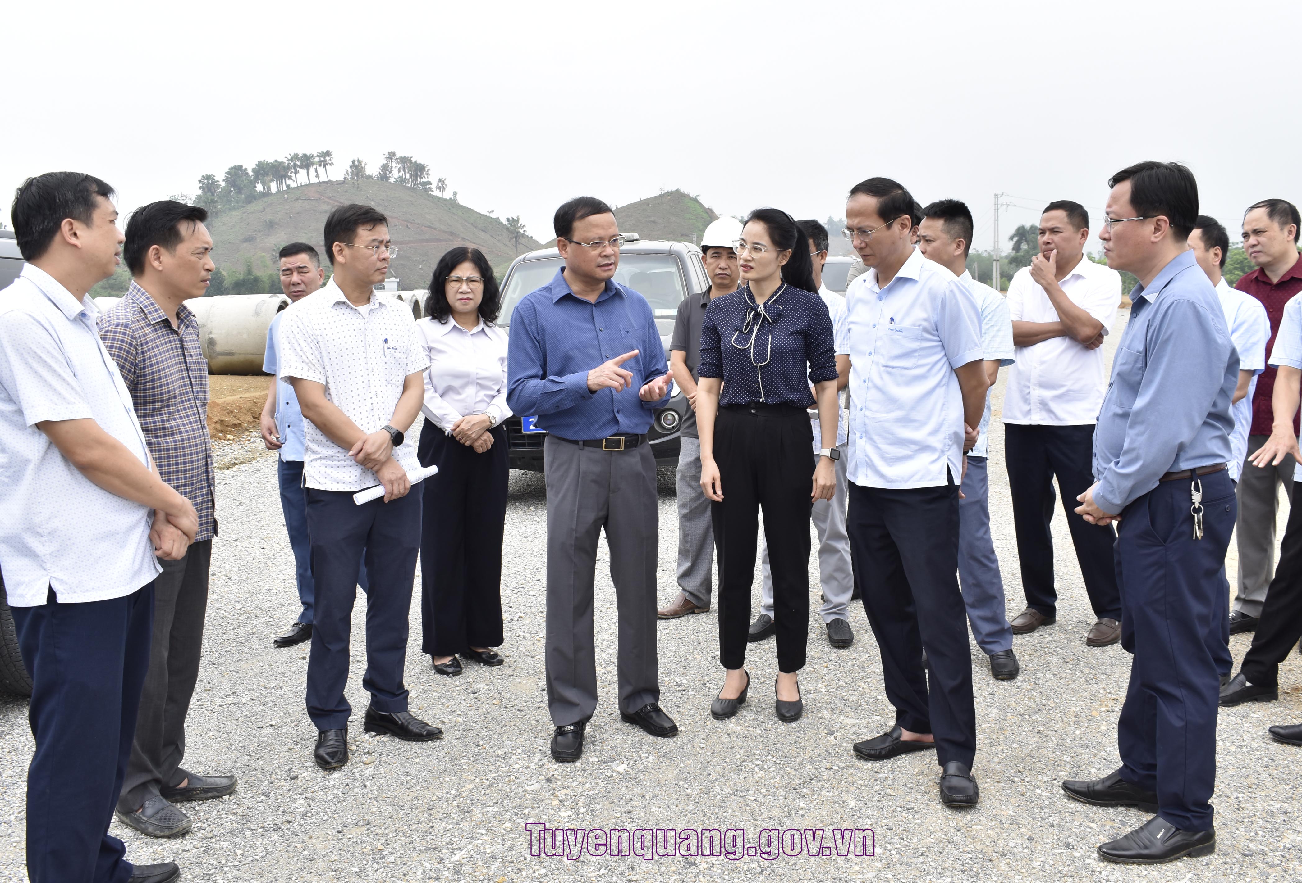 Đẩy nhanh tiến độ thi công tuyến đường từ thị trấn Sơn Dương (cũ) đi xã Tân Trào