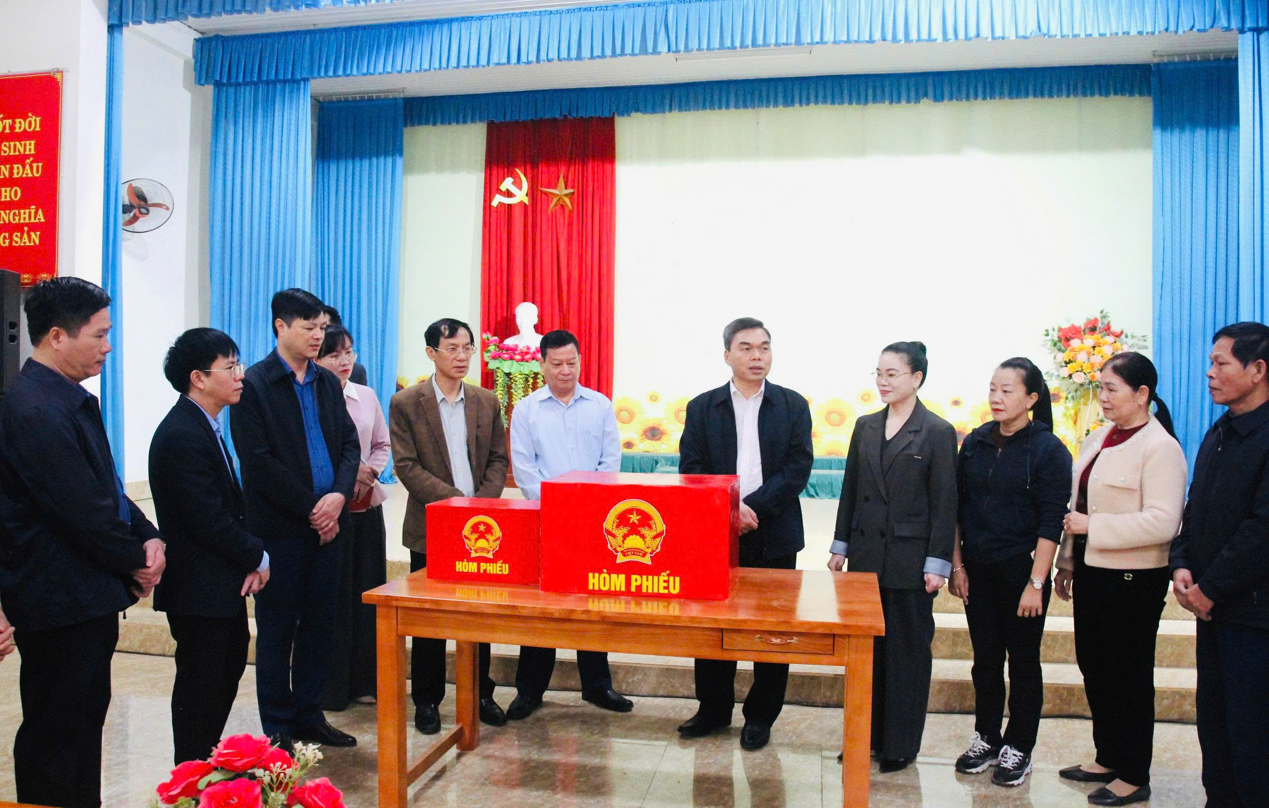 Đồng chí Phó Bí thư Tỉnh ủy, Chủ tịch Ủy ban MTTQ Việt Nam tỉnh Ma Thế Hồng kiểm tra công tác chuẩn bị bầu cử đại biểu Quốc hội khóa XVI và đại biểu HĐND các cấp nhiệm kỳ 2026 – 2031 tại phường An Tường