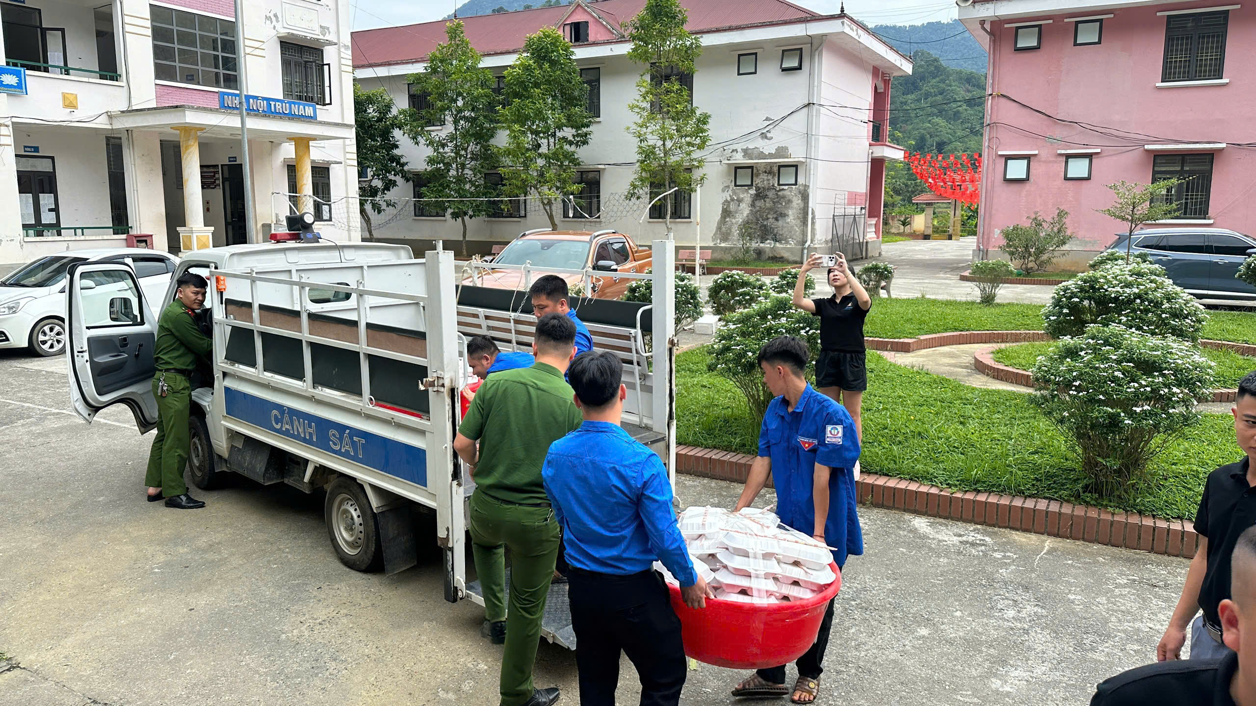 CÔNG AN XÃ LÂM BÌNH HOÀN THÀNH TỐT NHIỆM VỤ BẢO ĐẢM AN NINH, AN TOÀN KỲ THI TỐT NGHIỆP THPT NĂM 2026