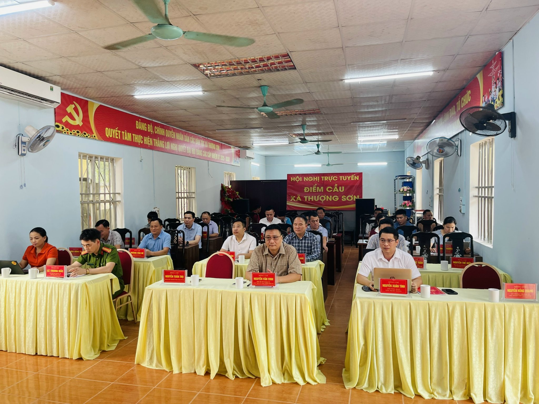 TTr to&agrave;n cảnh.jpg