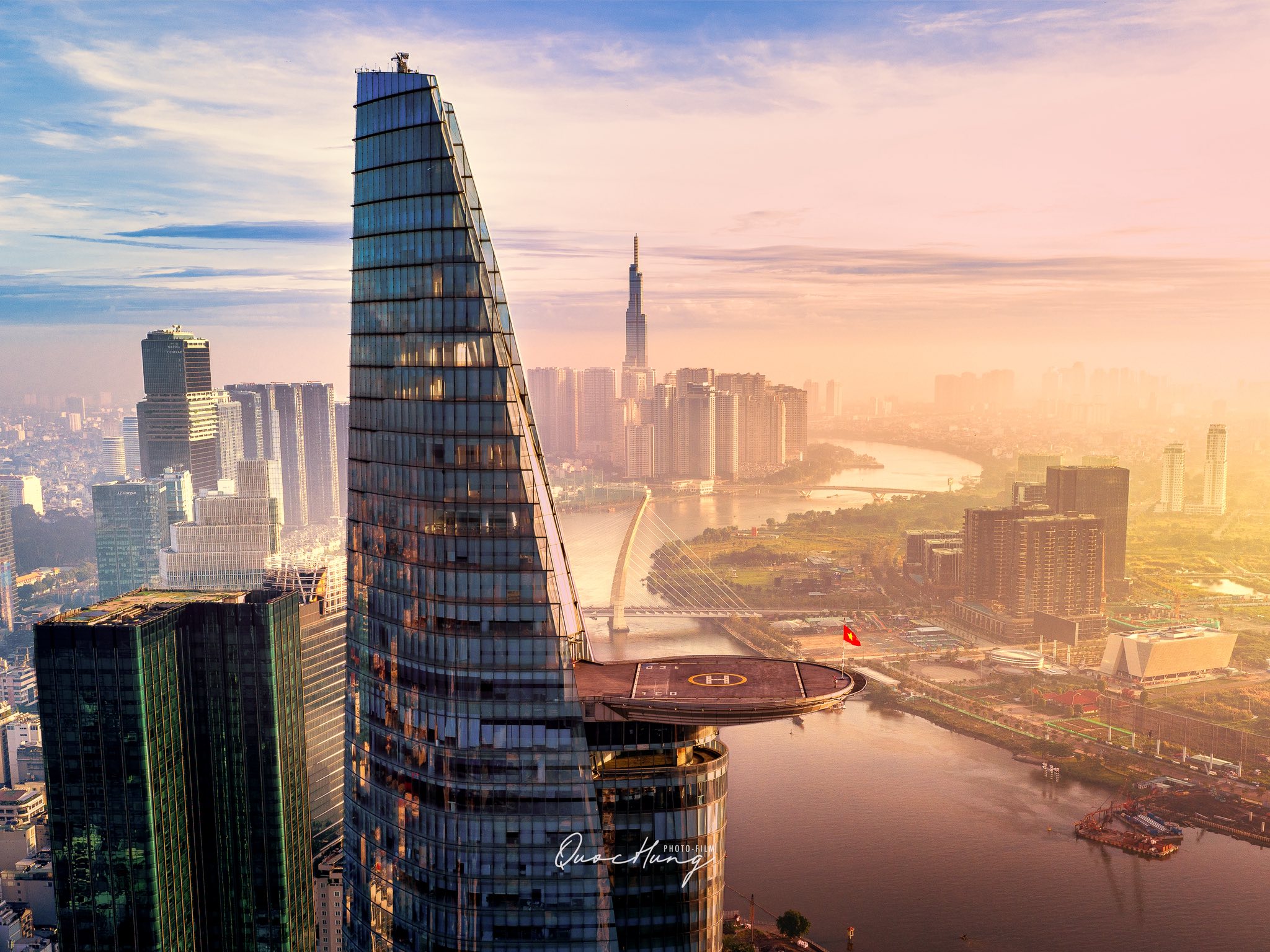 Thành phố Hồ Chí Minh - vẻ đẹp của một siêu đô thị hiện đại