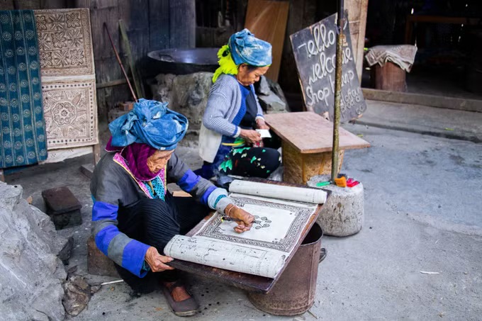 Khi hoa văn dệt nên hồn cốt người vùng cao