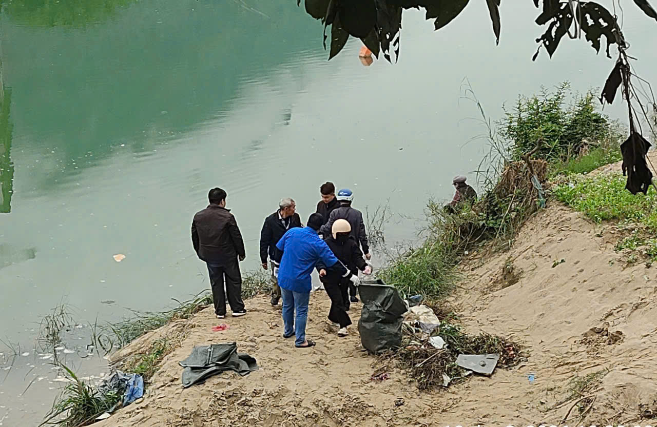 z7520582527223_09f8e4bc86272d0bac504fbea767ecae.jpg
