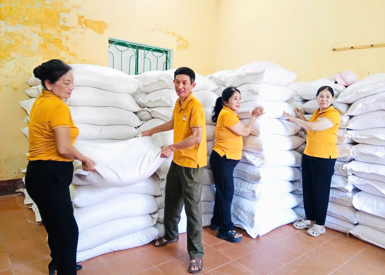 An Tường: Tiếp nhận và phân bổ 13.755 kg gạo cứu đói giáp hạt