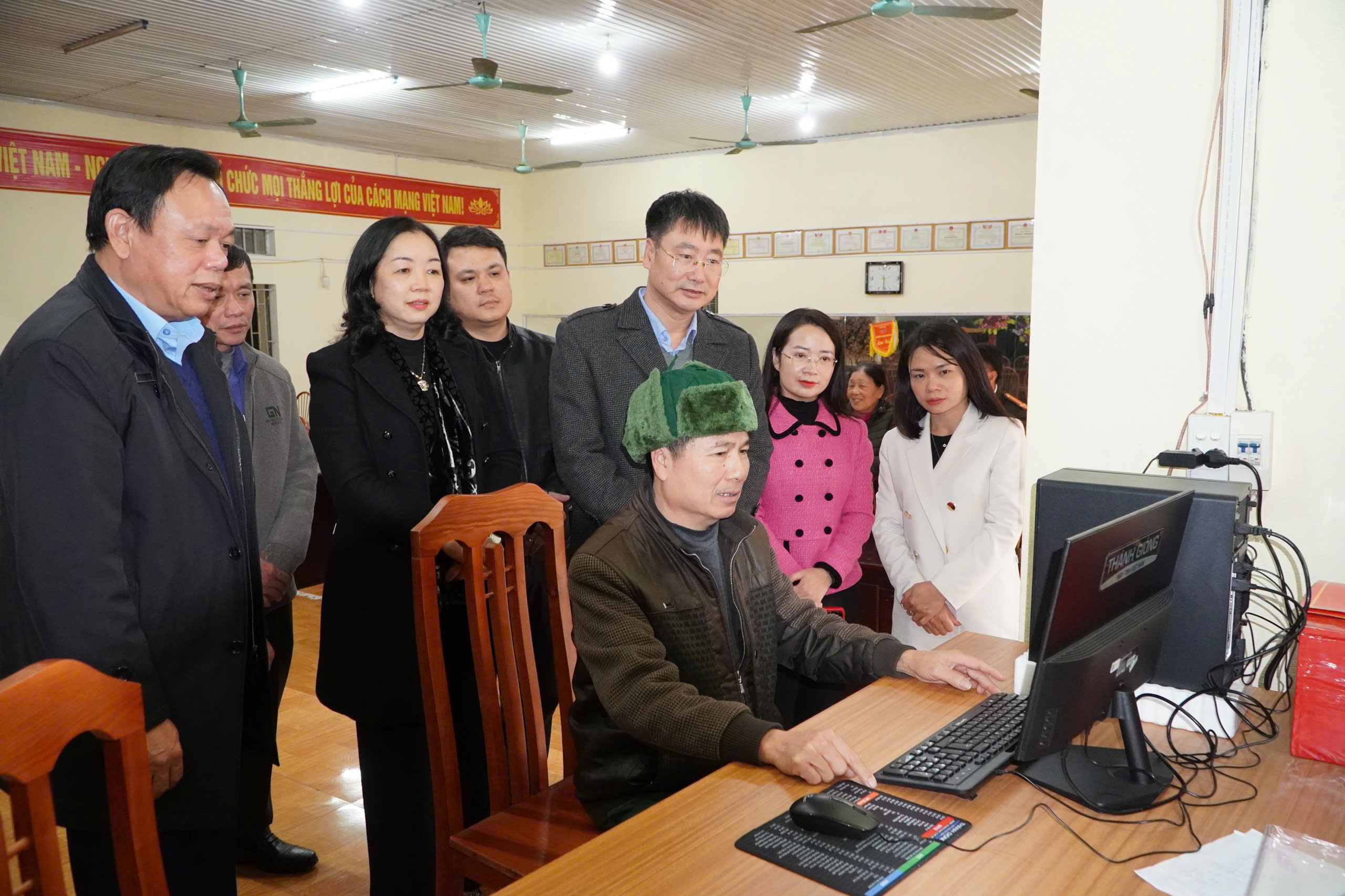 100% TỔ DÂN PHỐ TẠI PHƯỜNG HÀ GIANG 1 ĐƯỢC TRANG BỊ MÁY TÍNH VÀ KẾT NỐI INTERNET