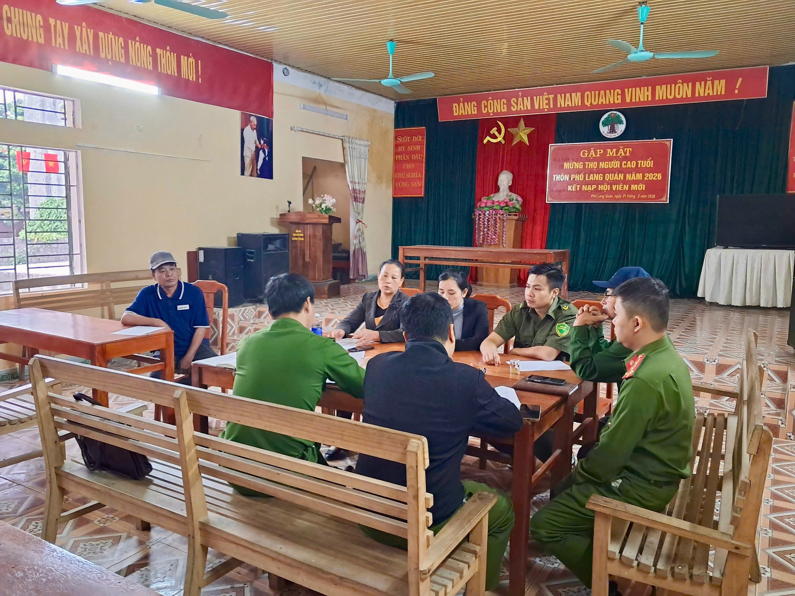 CÔNG AN XÃ YÊN SƠN TĂNG CƯỜNG BÁM CƠ SỞ, ĐẢM BẢO AN NINH TRẬT TỰ PHỤC VỤ BẦU CỬ ĐẠI BIỂU QUỐC HỘI KHÓA XVI VÀ ĐẠI BIỂU HỘI ĐỒNG NHÂN DÂN CÁC CẤP NHIỆM KỲ 2026-2031