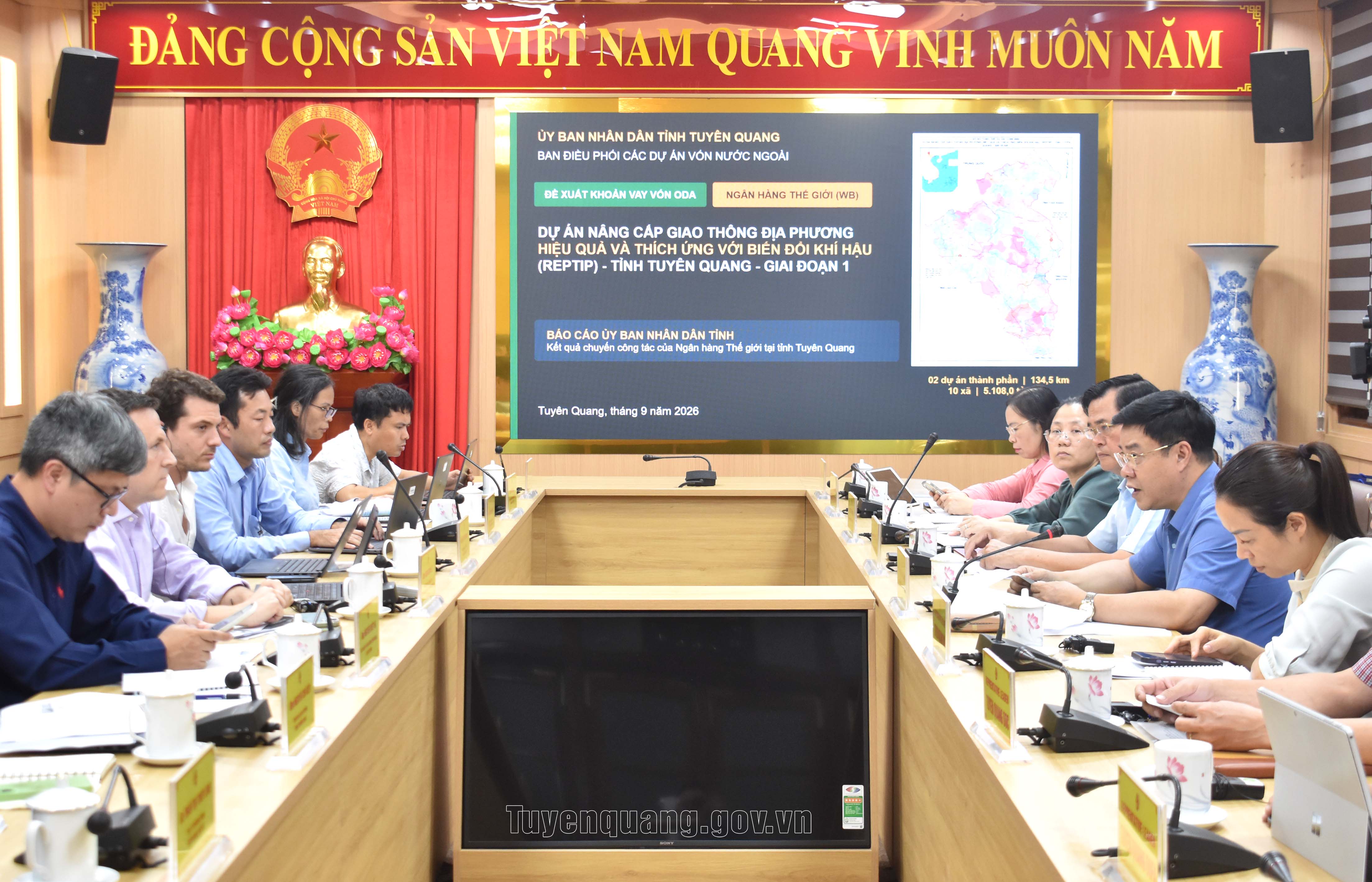 Phó Chủ tịch UBND tỉnh Hoàng Gia Long tiếp và làm việc với Đoàn công tác của Ngân hàng Thế giới (WB)