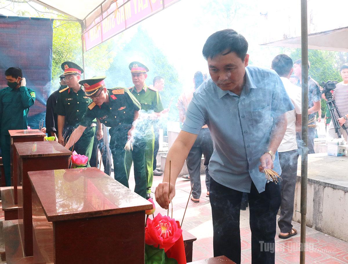Chủ động triển khai nhiệm vụ lấy mẫu, bàn giao mẫu và số hóa thông tin phù hợp với đặc điểm, điều kiện thực tế