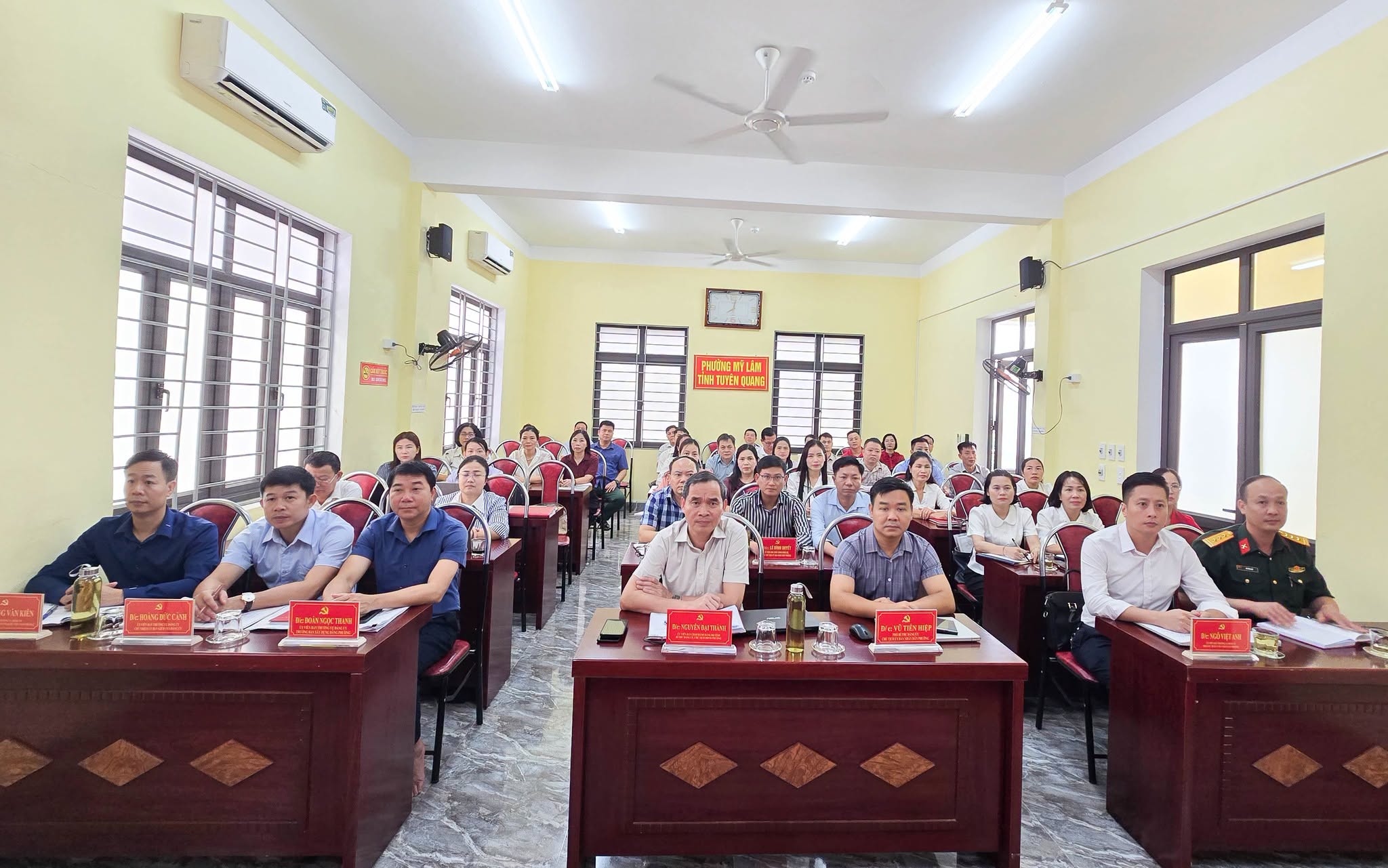 PHƯỜNG MỸ LÂM HỌC TẬP, QUÁN TRIỆT NGHỊ QUYẾT HỘI NGHỊ TW 4 KHÓA XIV