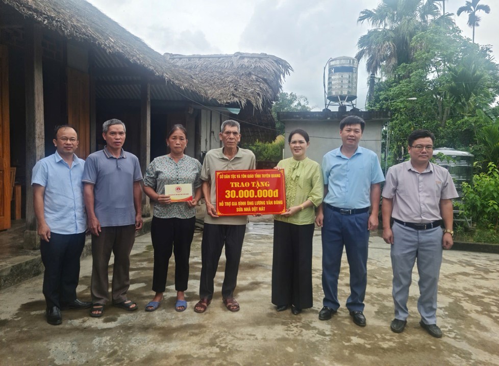 Nỗ lực triển khai tháng cao điểm hoàn thành xóa nhà tạm, nhà dột nát trên địa bàn tỉnh Tuyên Quang