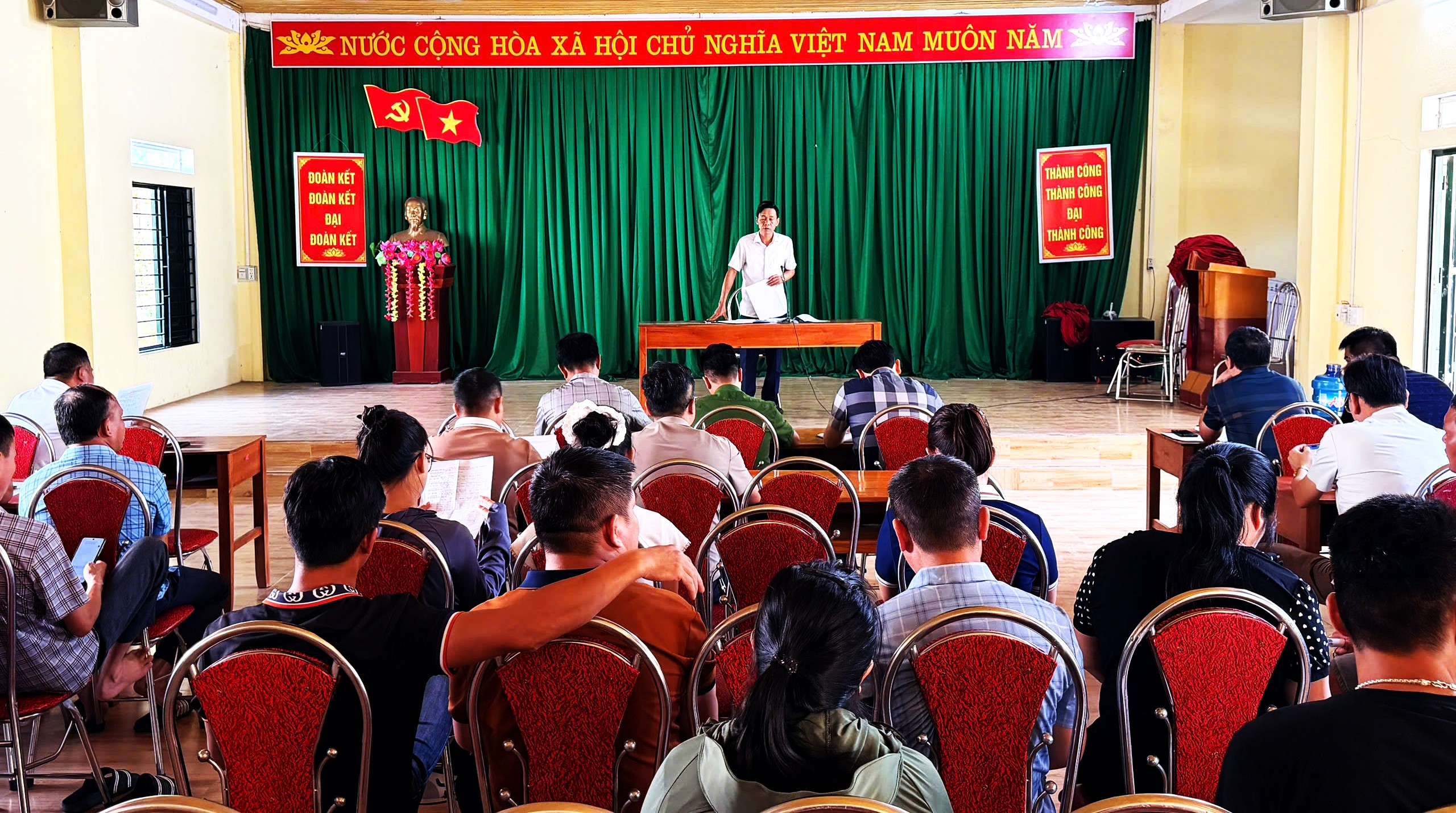 XÃ THANH THUỶ HỌP TRIỂN KHAI CÔNG TÁC BỒI THƯỜNG, GIẢI PHÓNG MẶT BẰNG  THU HỒI ĐẤT DỰ ÁN NÀ LA