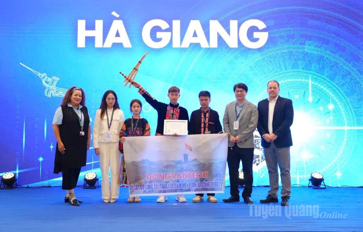 2 trường học ở Tuyên Quang đạt thành tích cao tại vòng Chung kết Giải Vô địch Quốc gia VEX Robotics Việt Nam 2026