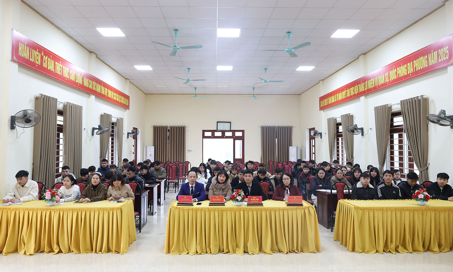 71 quần chúng ưu tú được bồi dưỡng nhận thức về đảng 