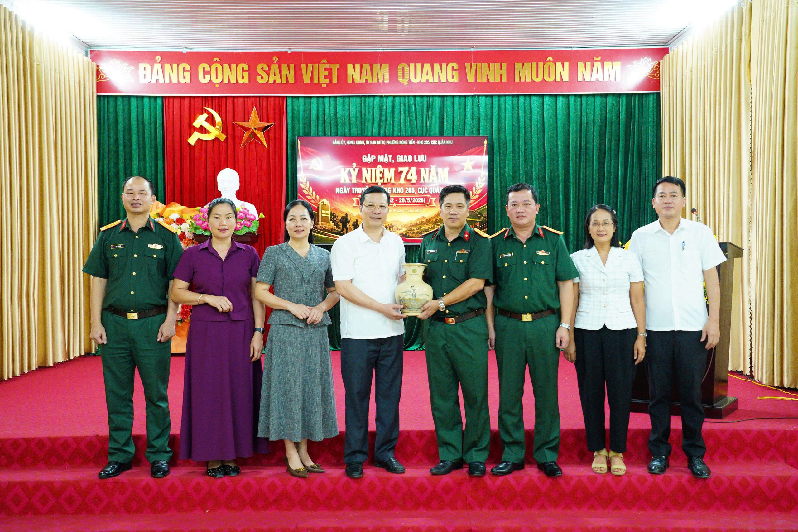 Phường Nông Tiến: Sắt son tình đoàn kết quân dân nhân kỷ niệm 74 năm Ngày truyền thống Kho 205 (Cục Quân nhu)