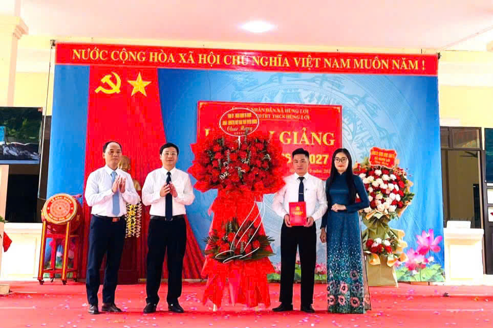  LÃNH ĐẠO TỈNH DỰ LỄ KHAI GIẢNG NĂM HỌC 2026 - 2027 TẠI TRƯỜNG PTDTBT THCS HÙNG LỢI 