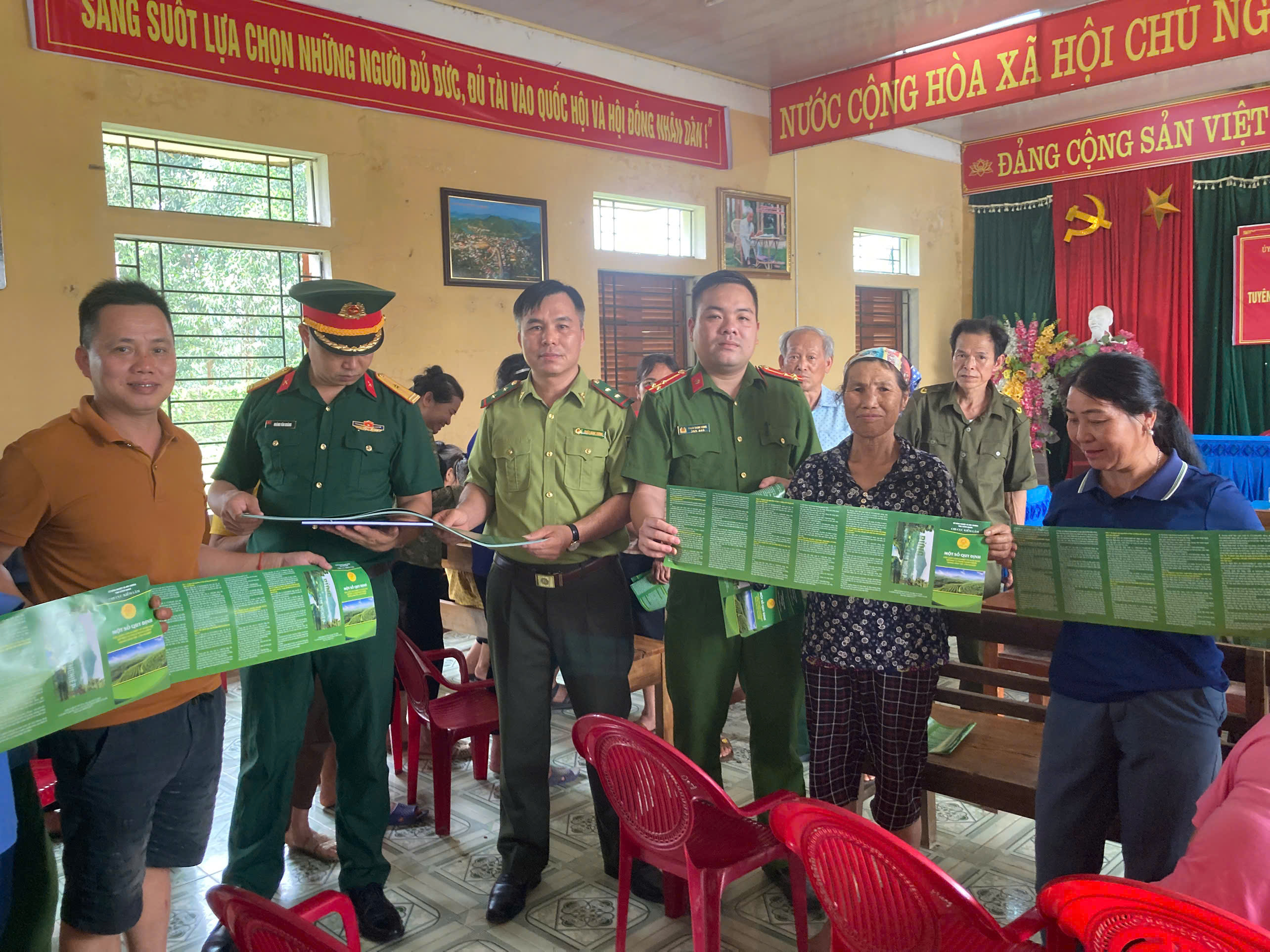 CÔNG AN XÃ TÂN AN TĂNG CƯỜNG PHỐI HỢP ĐẨY MẠNH TUYÊN TRUYỀN QUẢN LÝ, BẢO VỆ RỪNG VÀ PHÒNG CHÁY, CHỮA CHÁY RỪNG