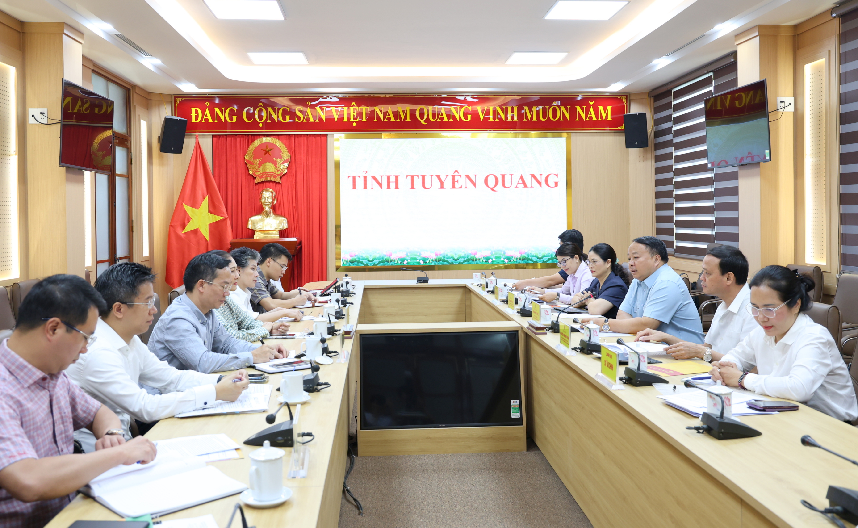 Chủ tịch UBND tỉnh Phan Huy Ngọc làm việc với Công ty cổ phần Nam Cường Hà Giang